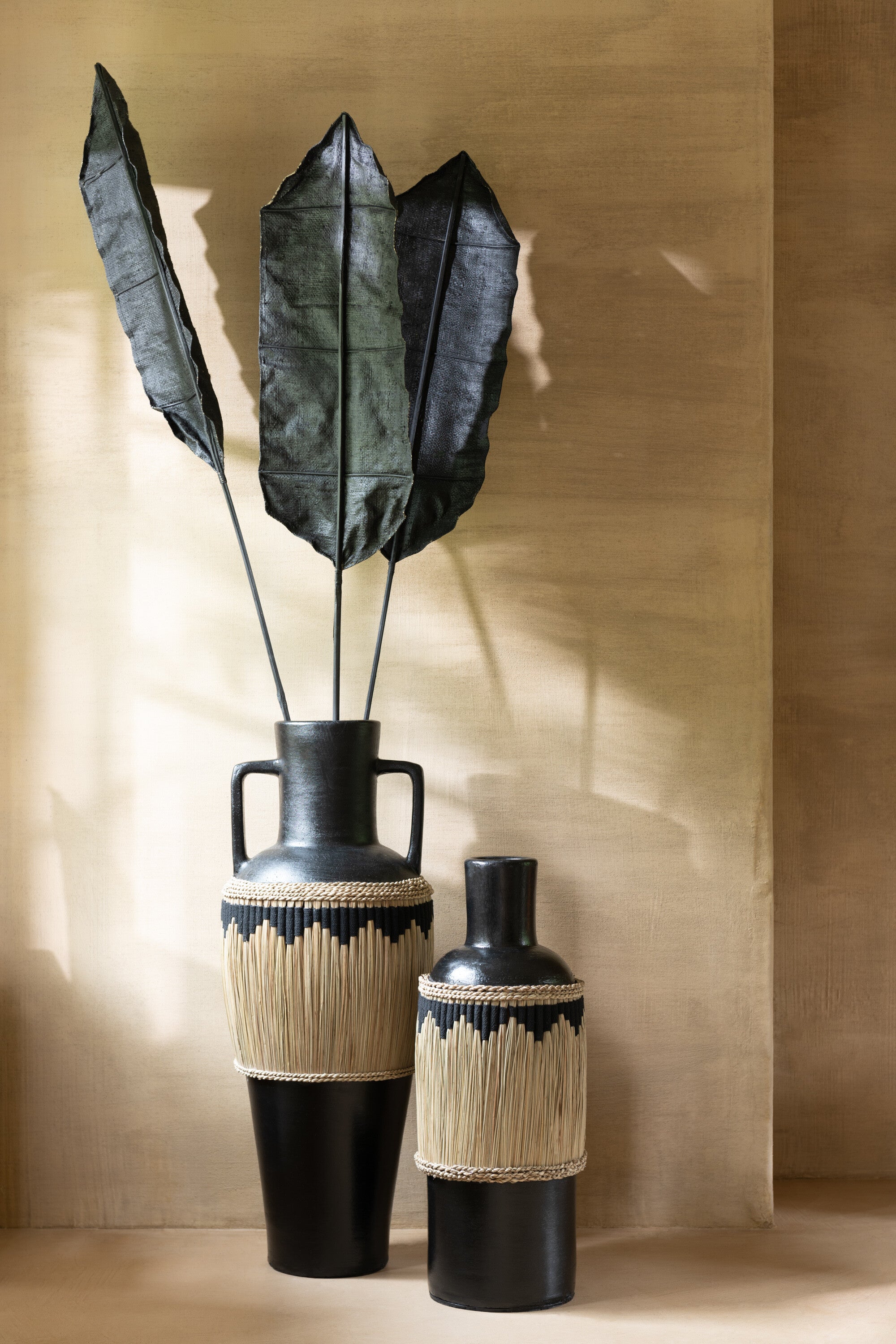 J-Line vaas Motief + Handvaten - terracotta gras - zwart nat