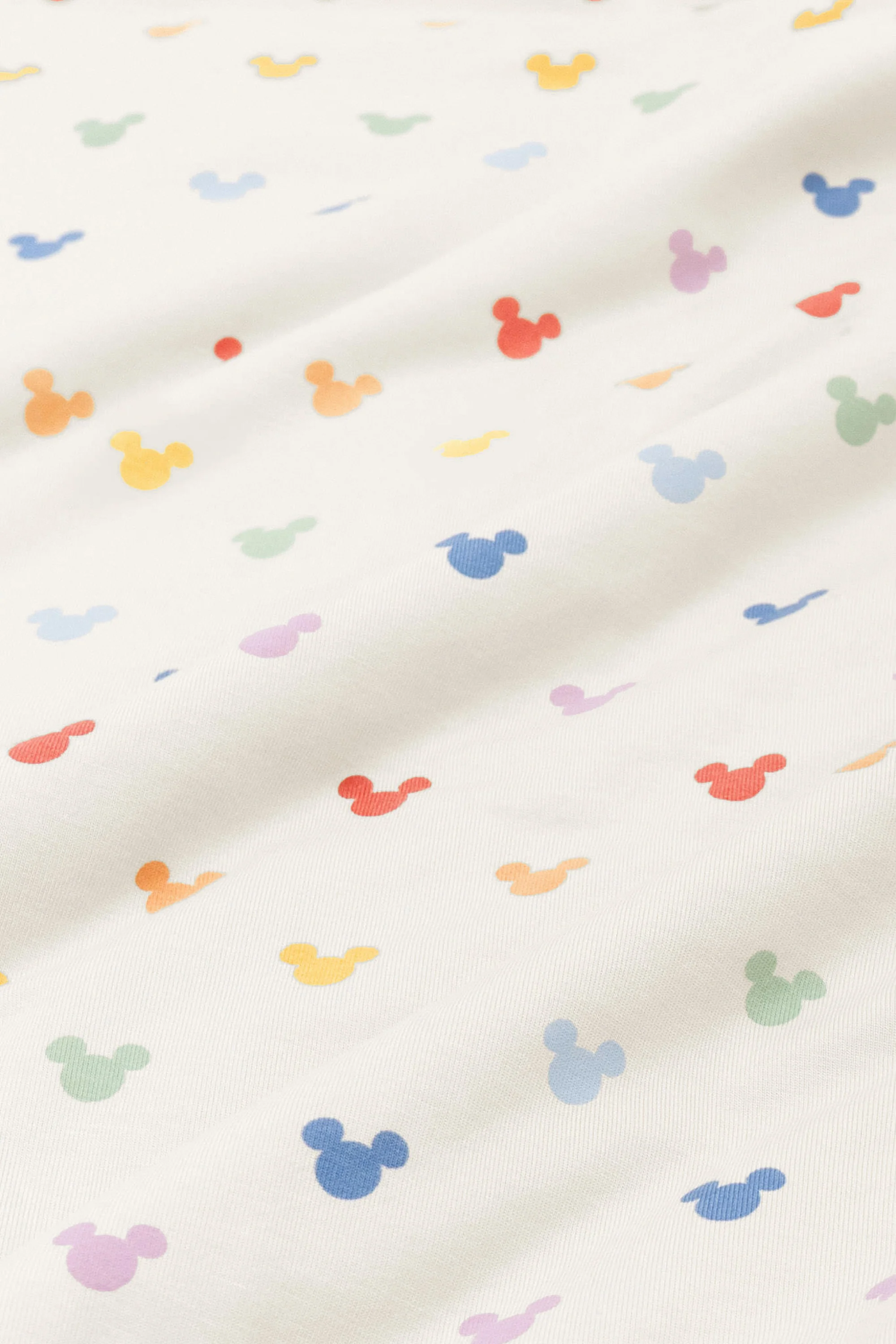Change Pad Cover in Pastel Mickey Mouse