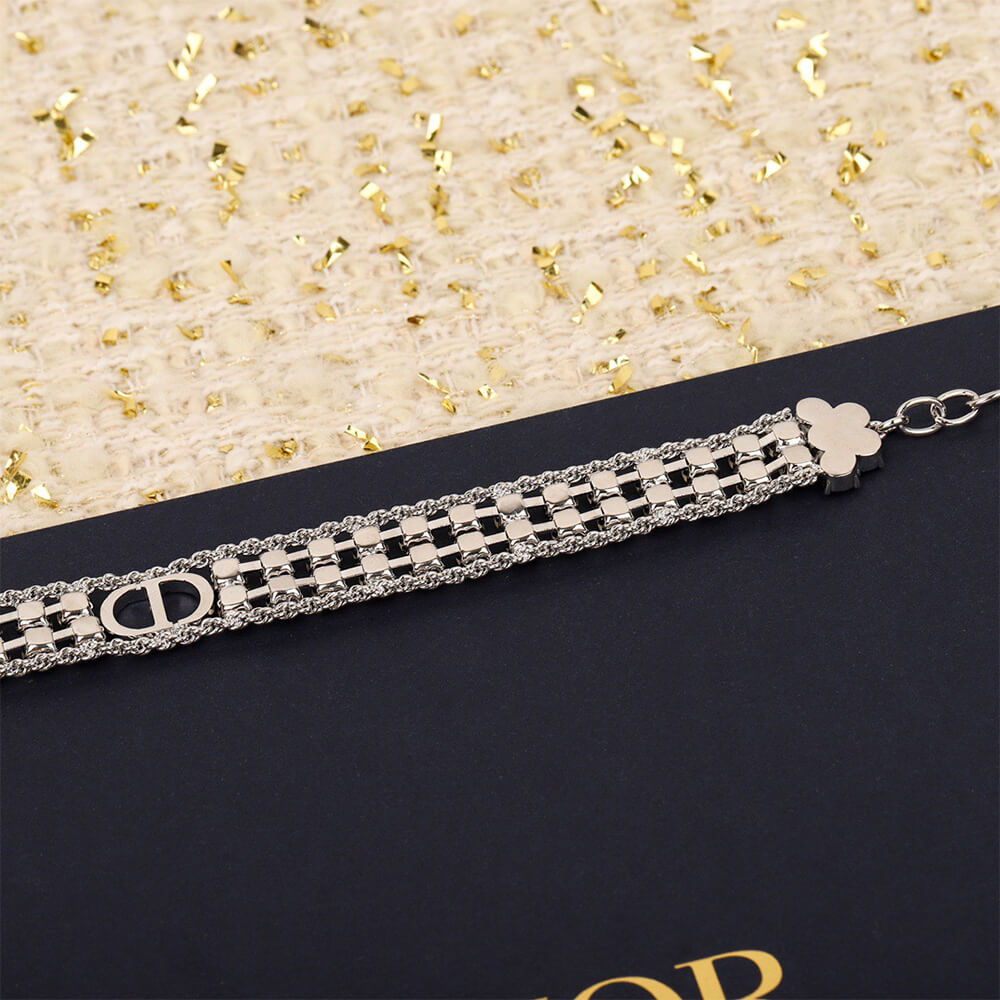 DIOR NECKLACE