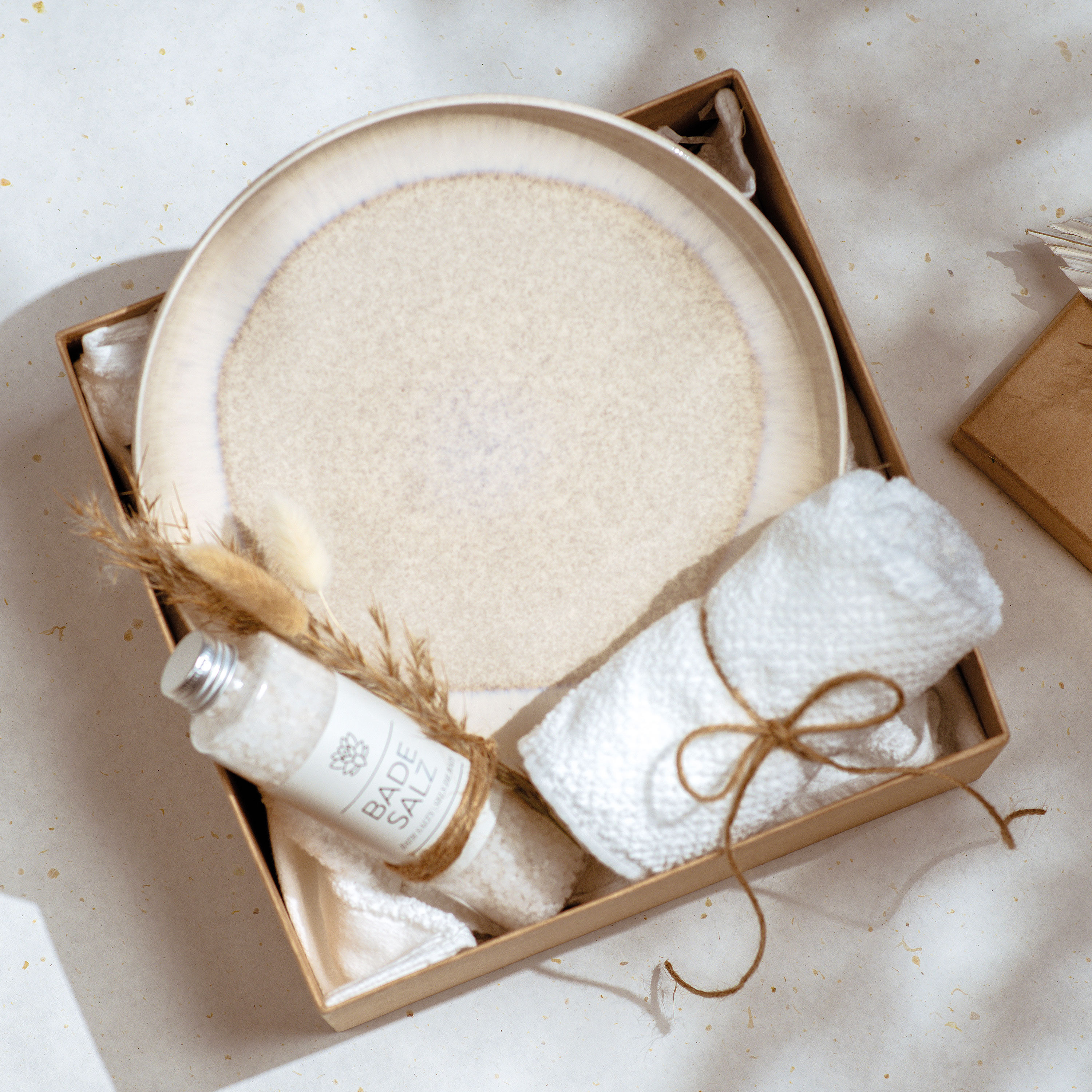 Perlemor Plate - Beige, 9.4'', Premium Porcelain