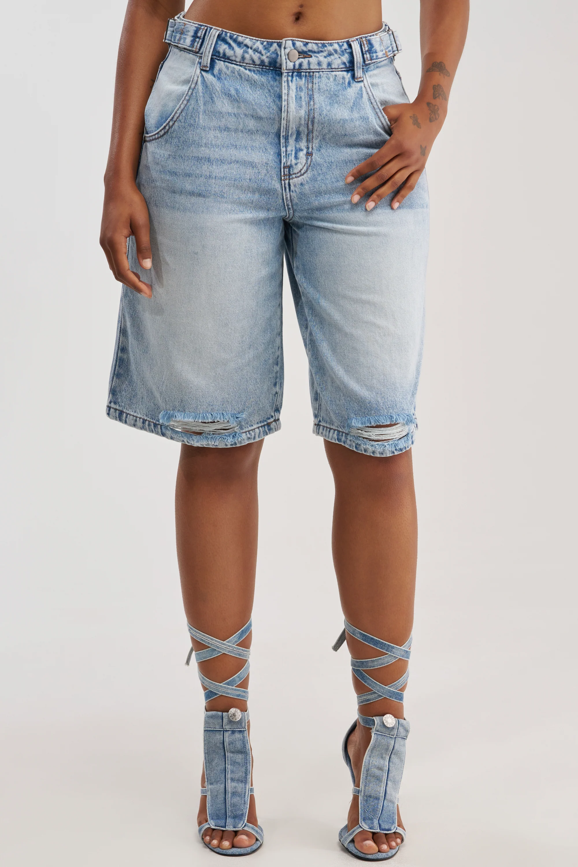 FEEL GOOD DENIM SHORT - Akira Store