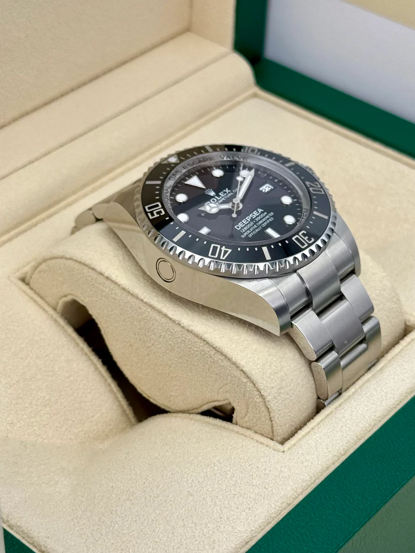 [Super Clone]Rolex Deepsea Black Dial and Bezel Oyster Bracelet 44mm Watch  m136660-0006