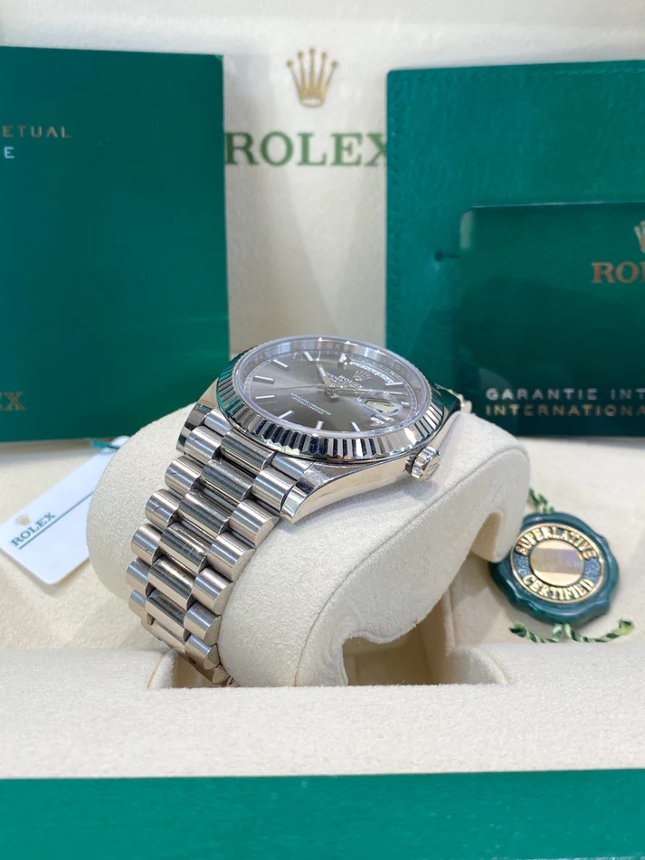 [Super Clone]RLX  Day-Date 40mm Slate Diamonds Dial  228236-0013