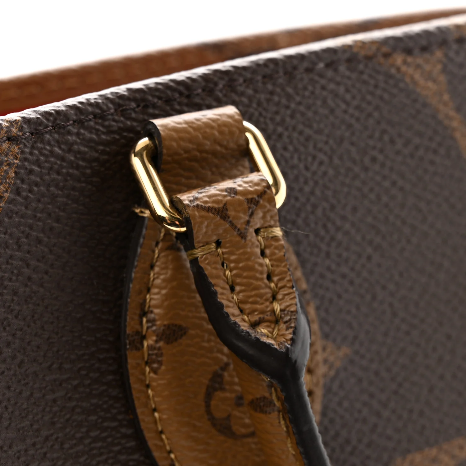 Reverse Monogram Giant Onthego PM