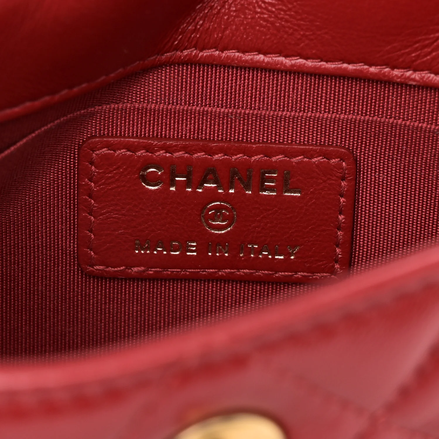 Shiny Lambskin Quilted Extra Mini Flap Red