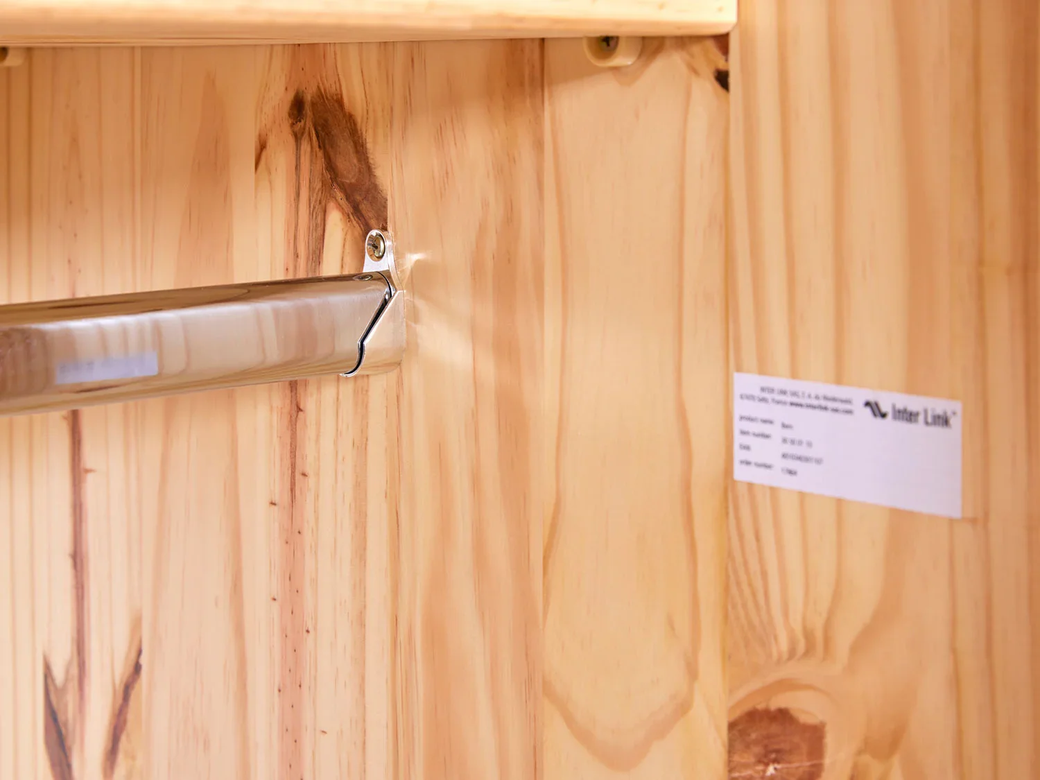 Inter Link Armoire en bois massif