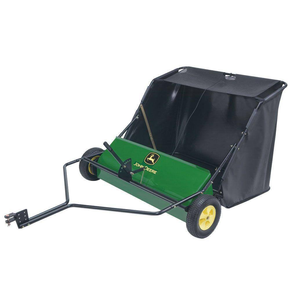 Balayeuse à gazon tractée John Deere 42″, capacité de 24 pi³, brosses réglables