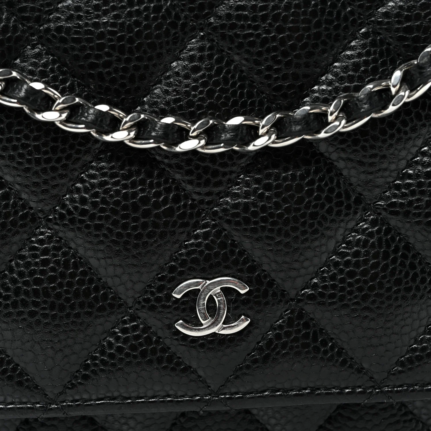 Caviar Quilted Wallet on Chain WOC Black