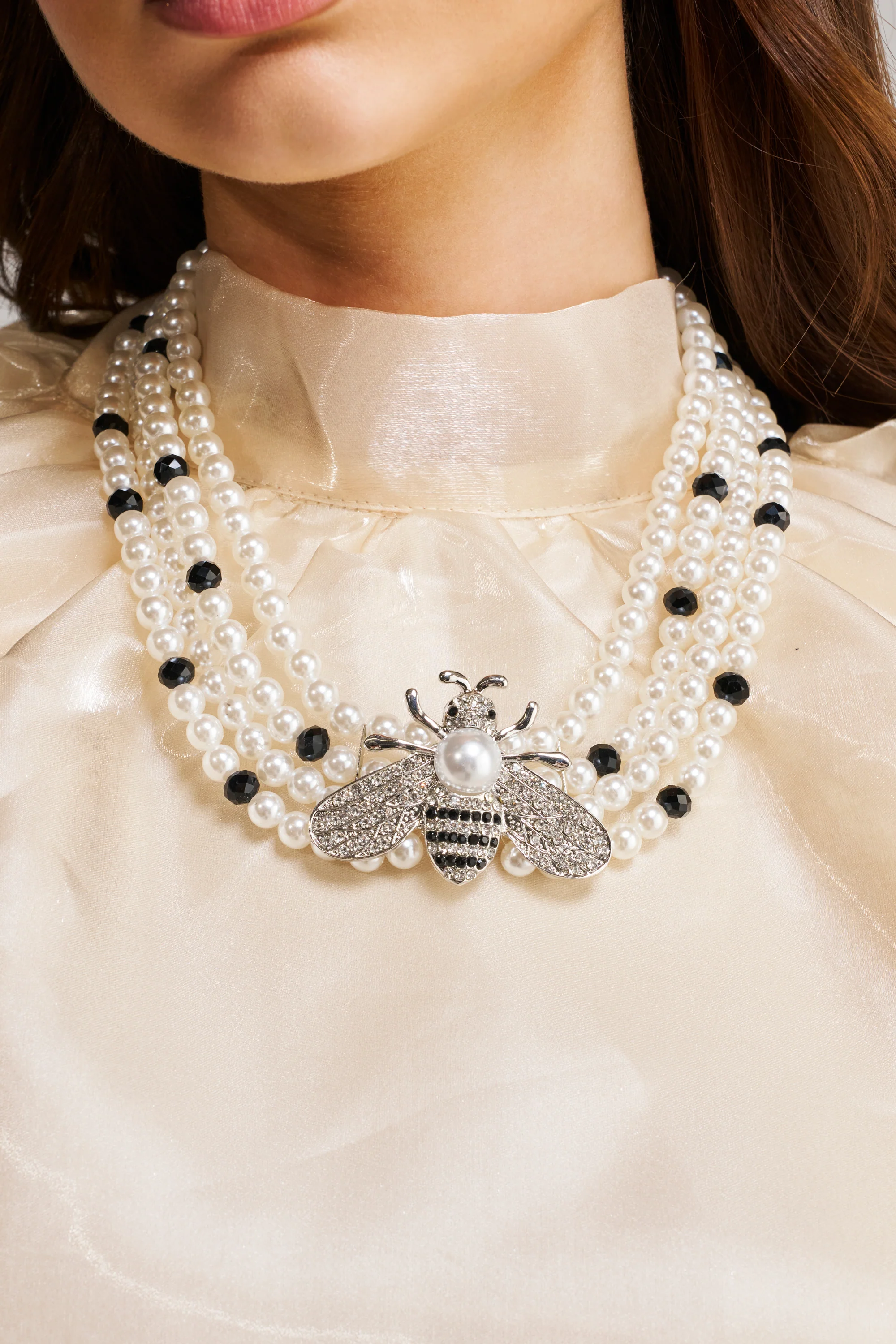 QUEEN BEE NECKLACE - Akira Store