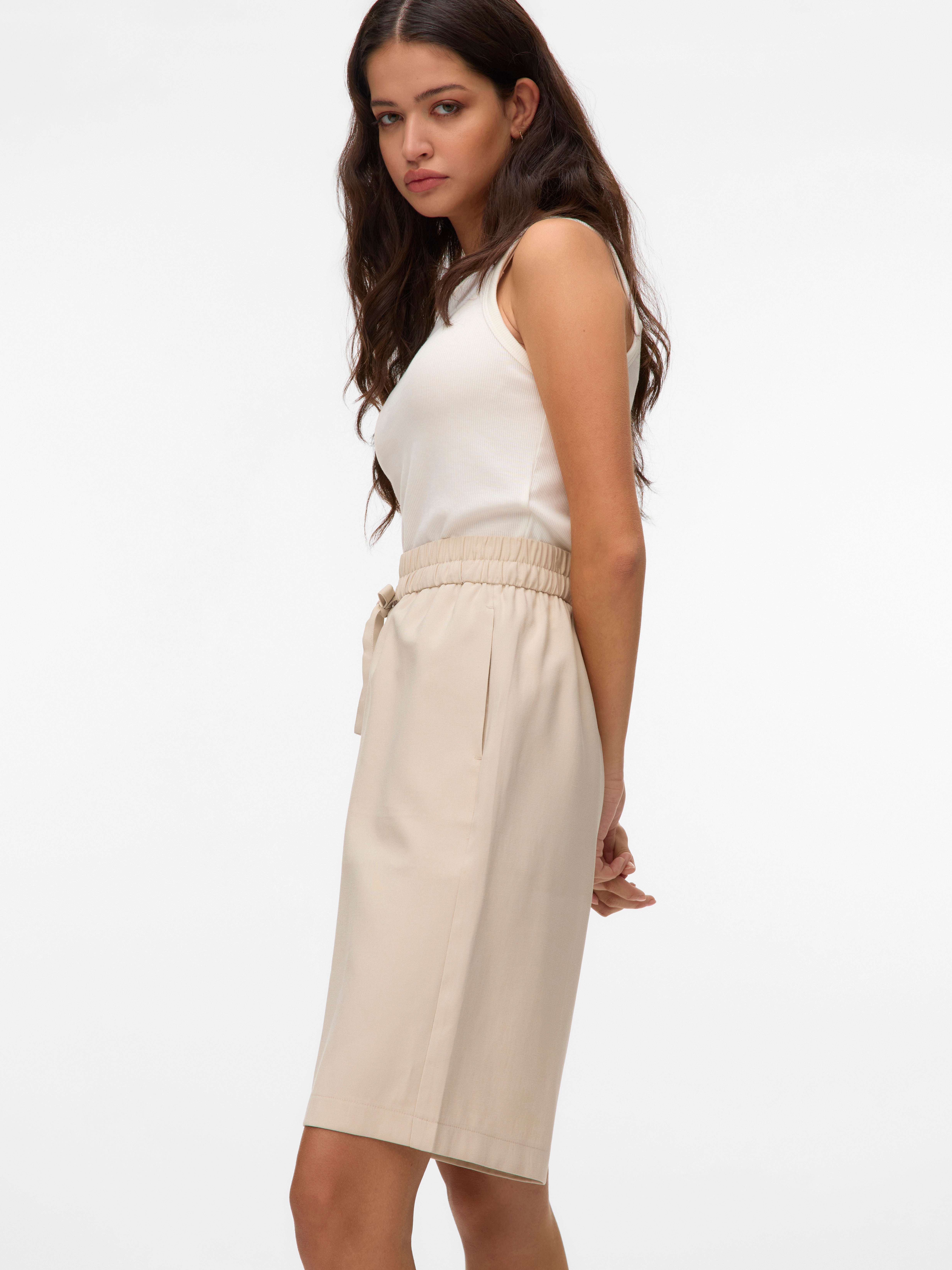 VERO MODA® VMCARMEN Tailored shorts