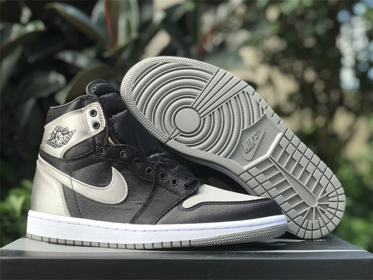 Air Jordan 1 High OG WMNS “Satin Shadow”