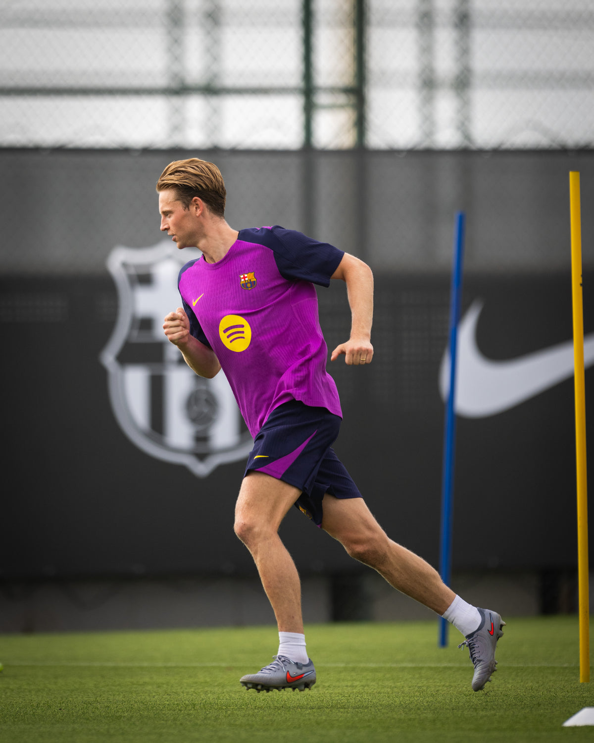 The Ultimate Guide to Football Jerseys: Spotlight on FC Barcelona 25/26 Training Shirt at THJORE-SHOP