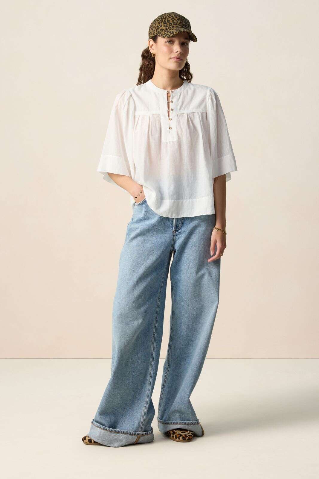 Witte blouse met pofmouwen