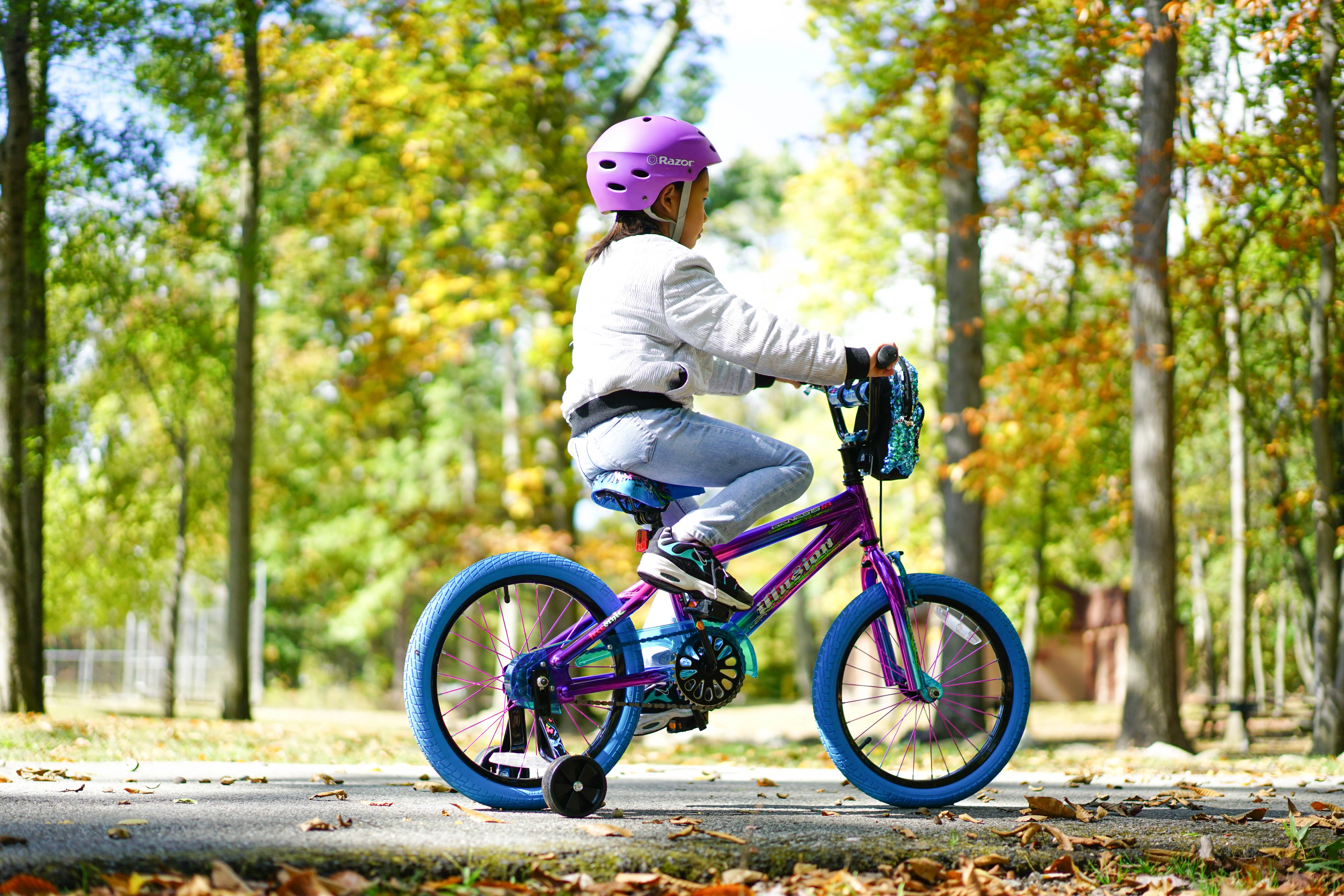 18" Illusion Girl's Child Bike, Blue/Purple Image 8