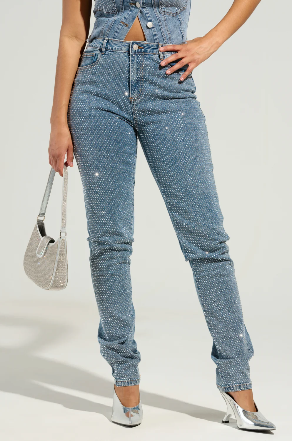 JOLIE RHINESTONE EMBELLISHED TAPERED JEAN - Akira Store