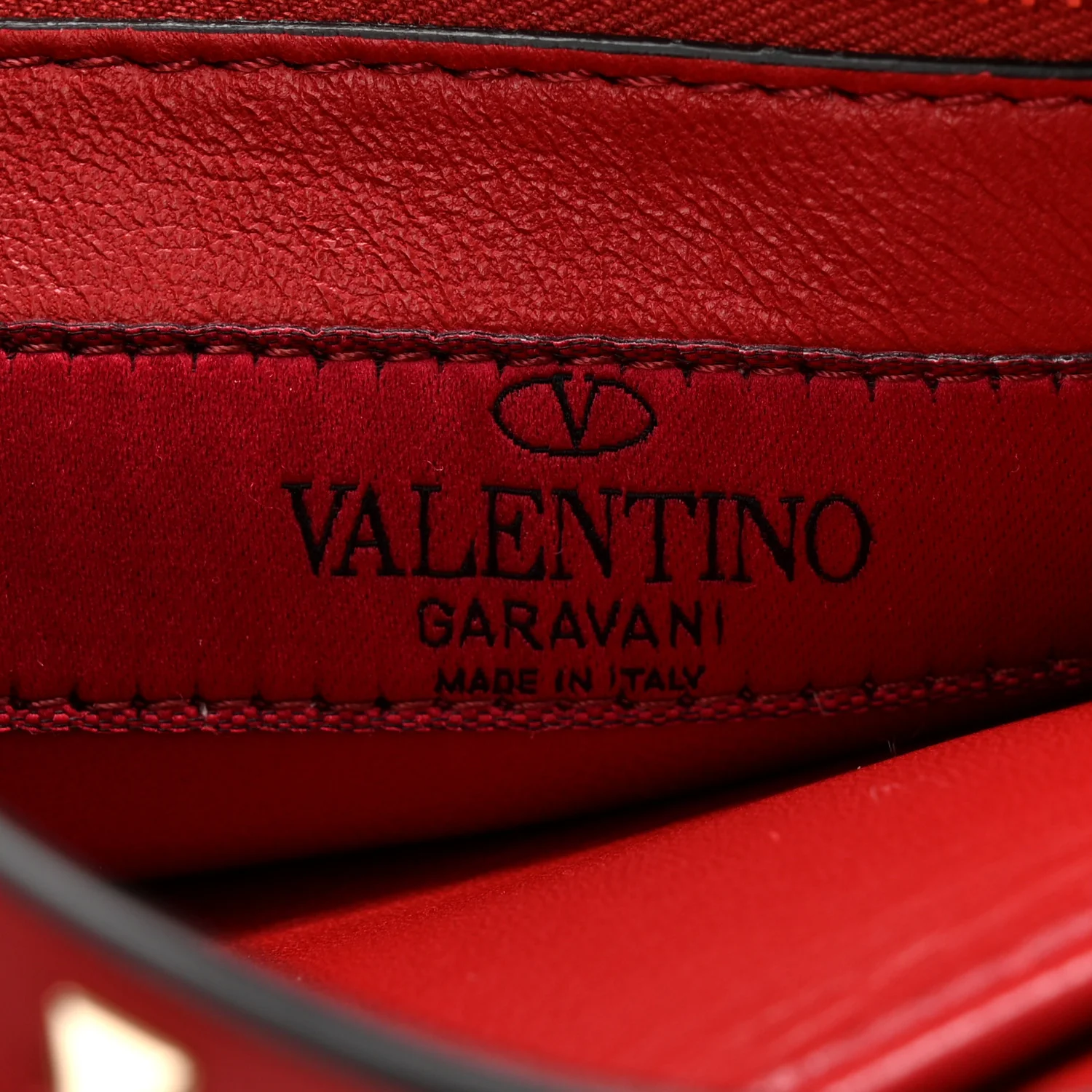 Nappa Medium Rockstud Spike Shoulder Bag Rosso Valentino
