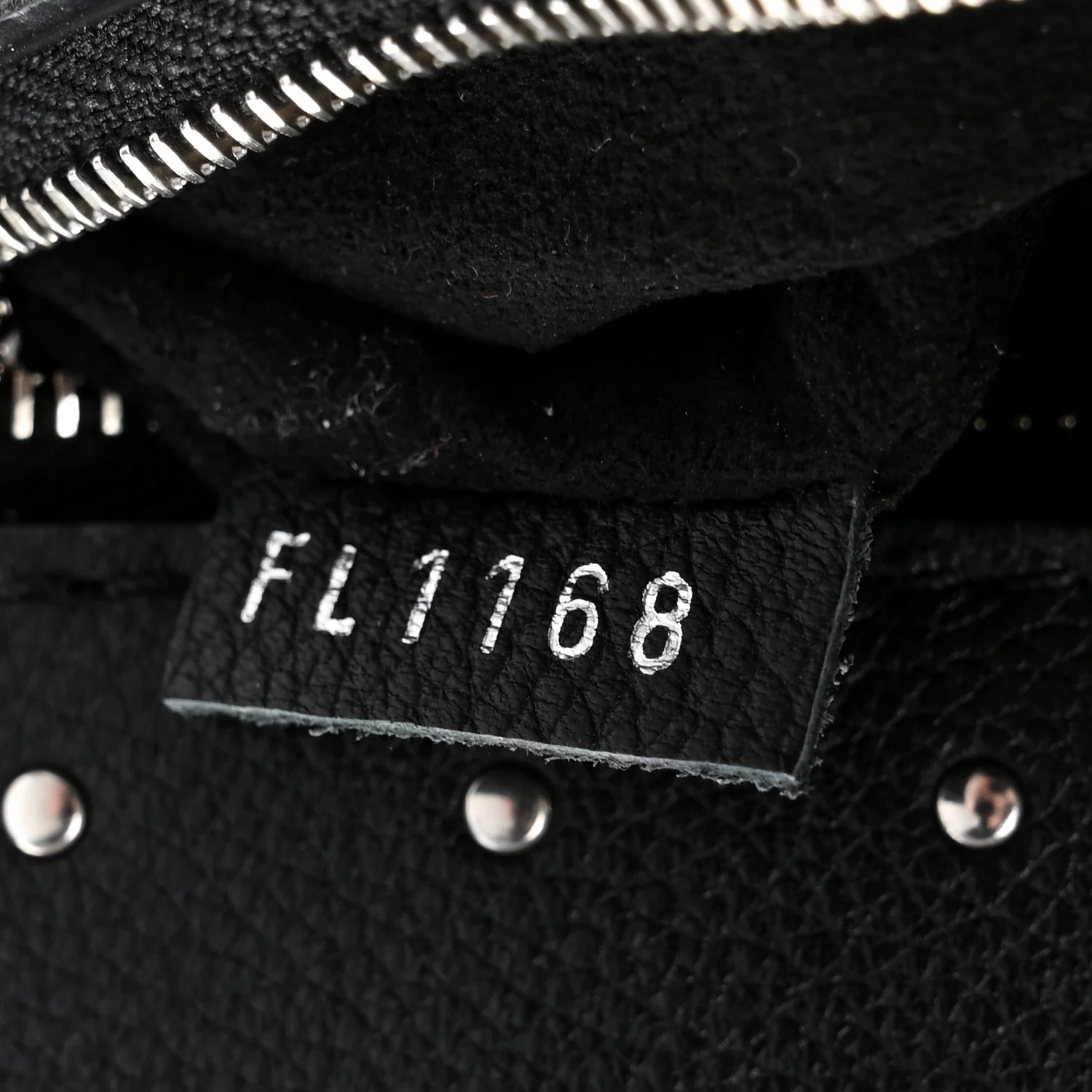 Soft Calfskin My Lockme Studs Black