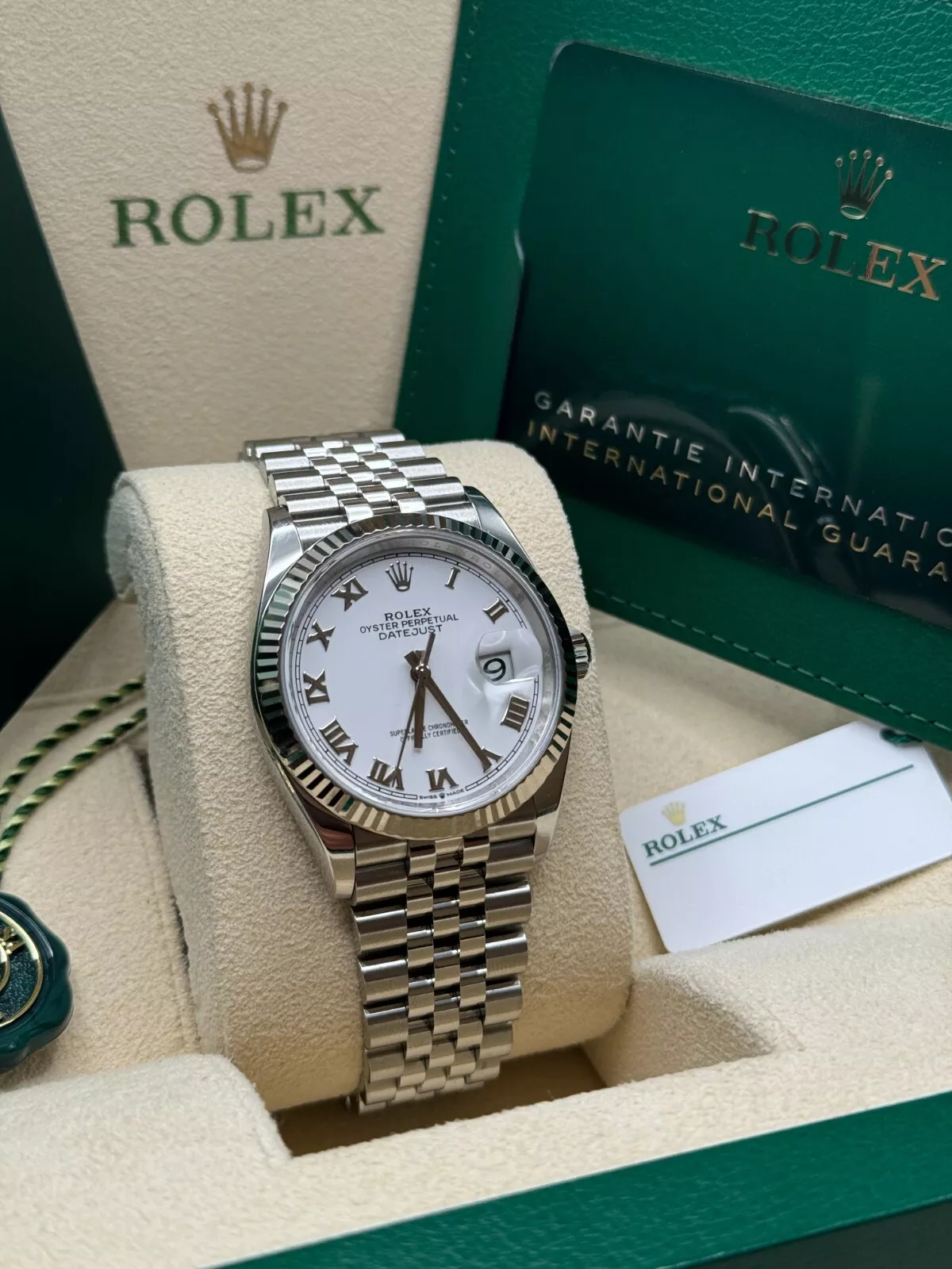 [Super Clone]RLX Datejust 41mm Smooth Bezel White Roman Dial Jubilee - 126300-0016