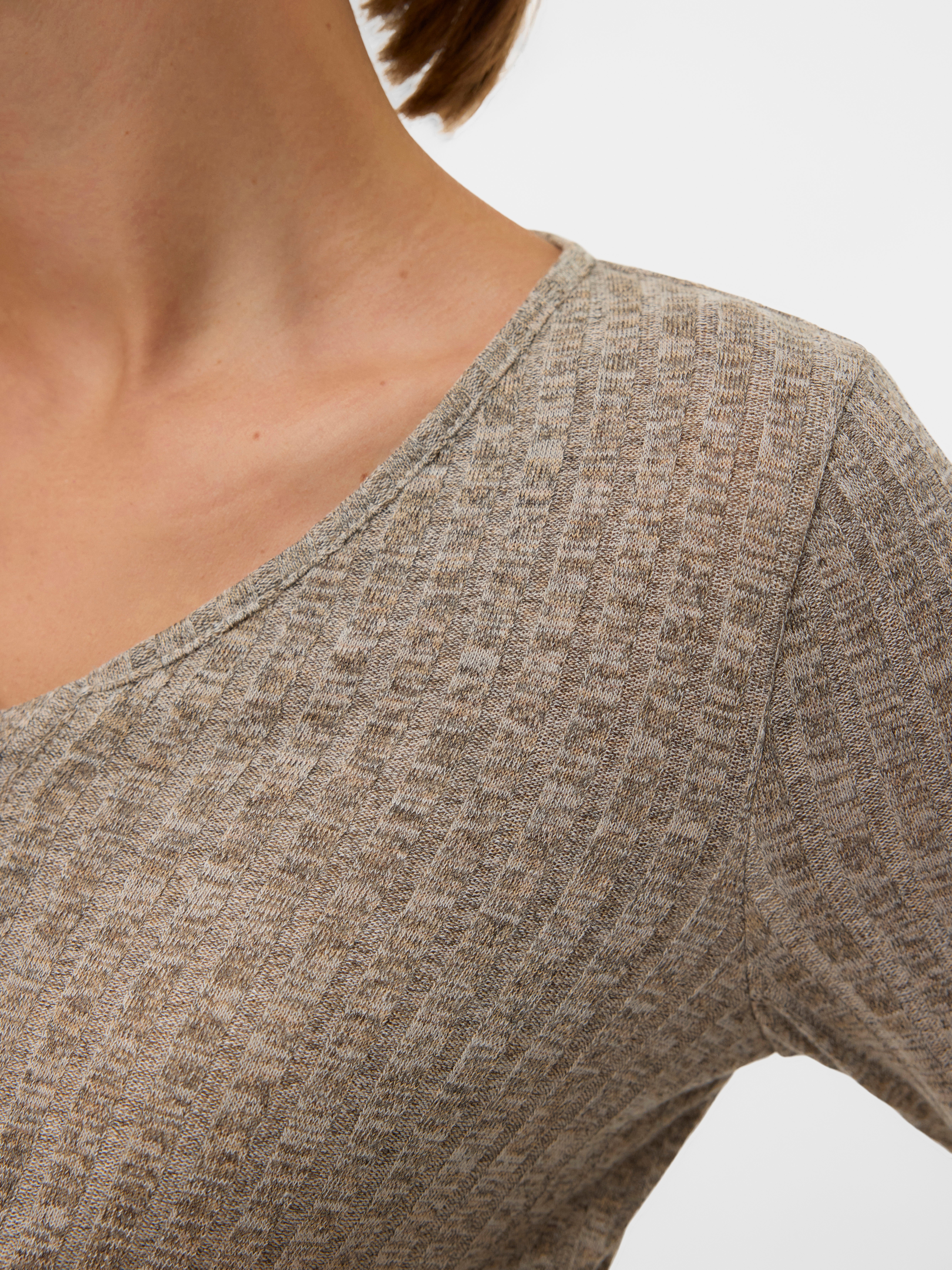 VERO MODA® Bodycon Fit V-Neck Top
