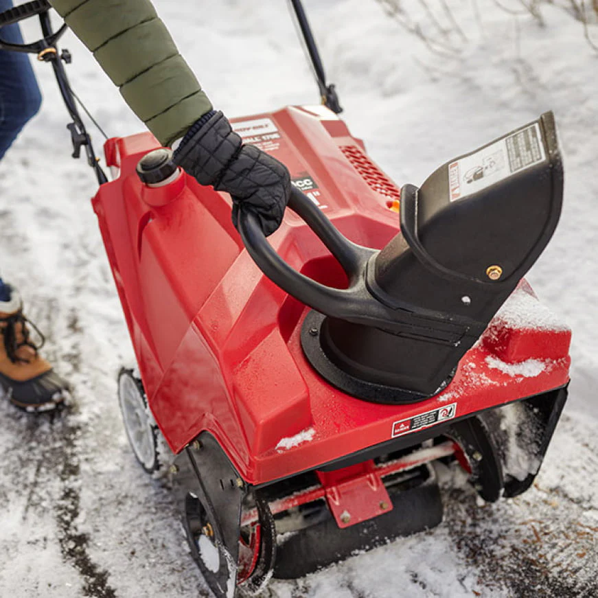 Squall 21 in 123 cc Single Stage Gas Snow Blower with E Z Chute Control Model 123R Image 5