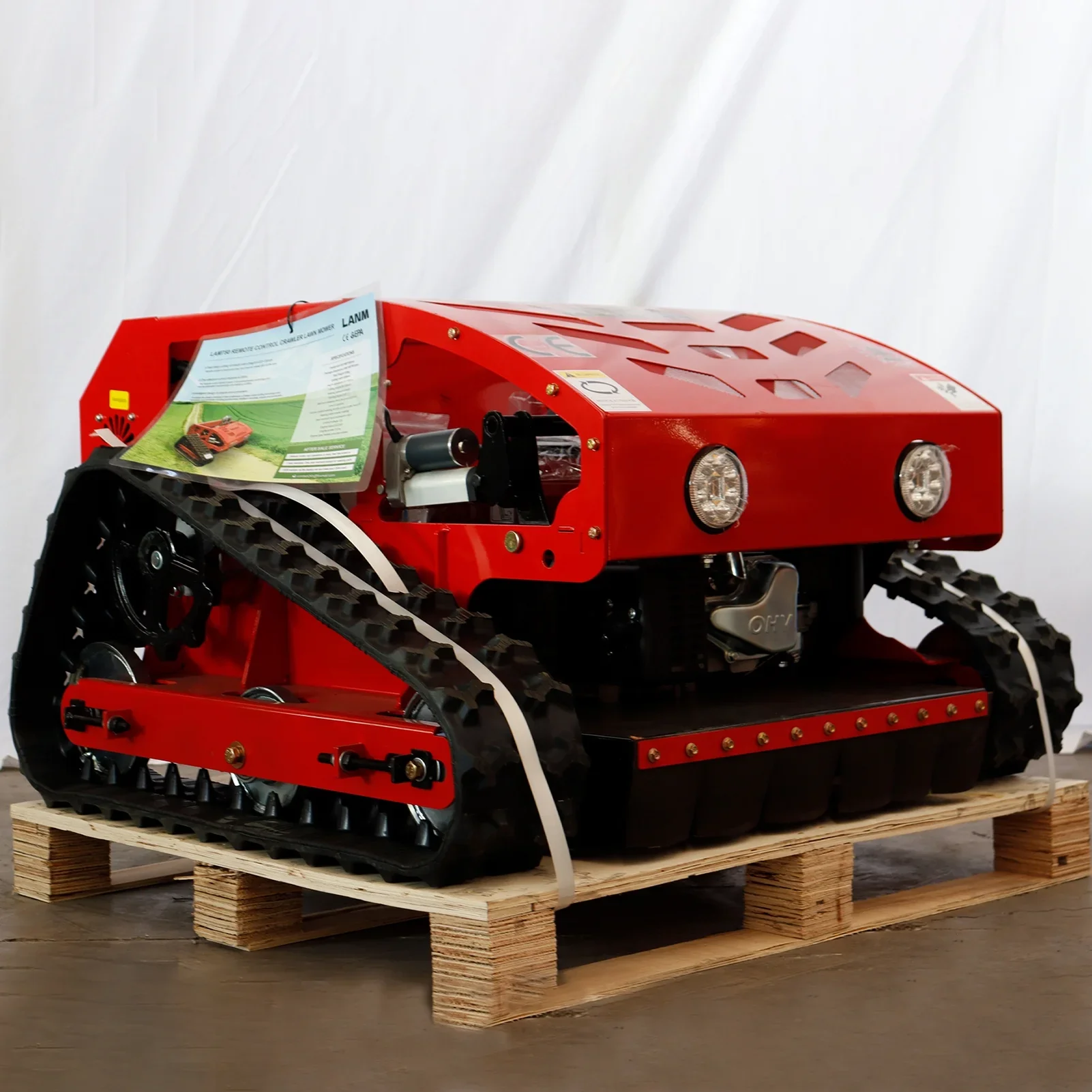 Automatic Remote Control Lawn Mower,   55 cm/ 21.6 inch Mowing Width RC Mower  45�� Climbing  Crawler Mower with EPA Loncin Engine, Wireless Grass Cutting Machine for Yard, Garden, Orchard, Grassland