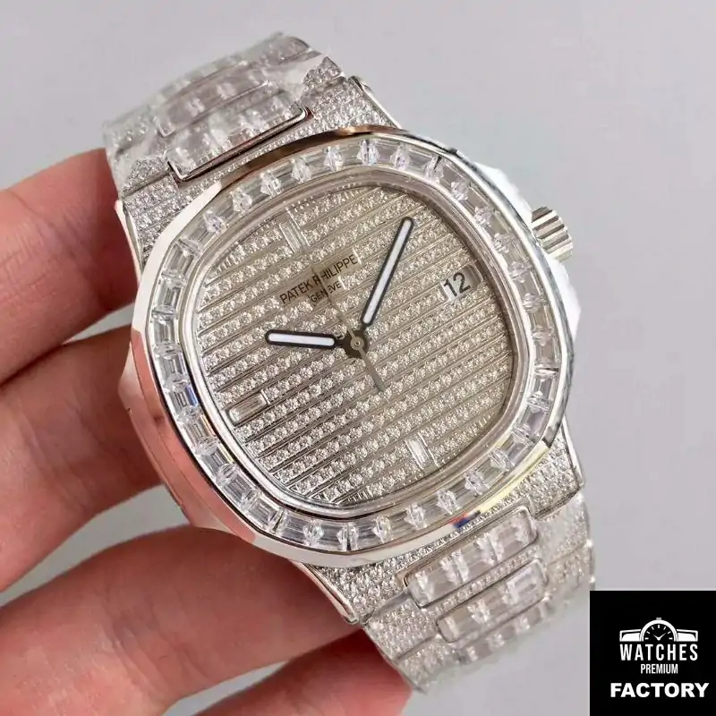 Patek Philippe Nautilus Jumbo 5719 / 1G-001 Diamonds Dial