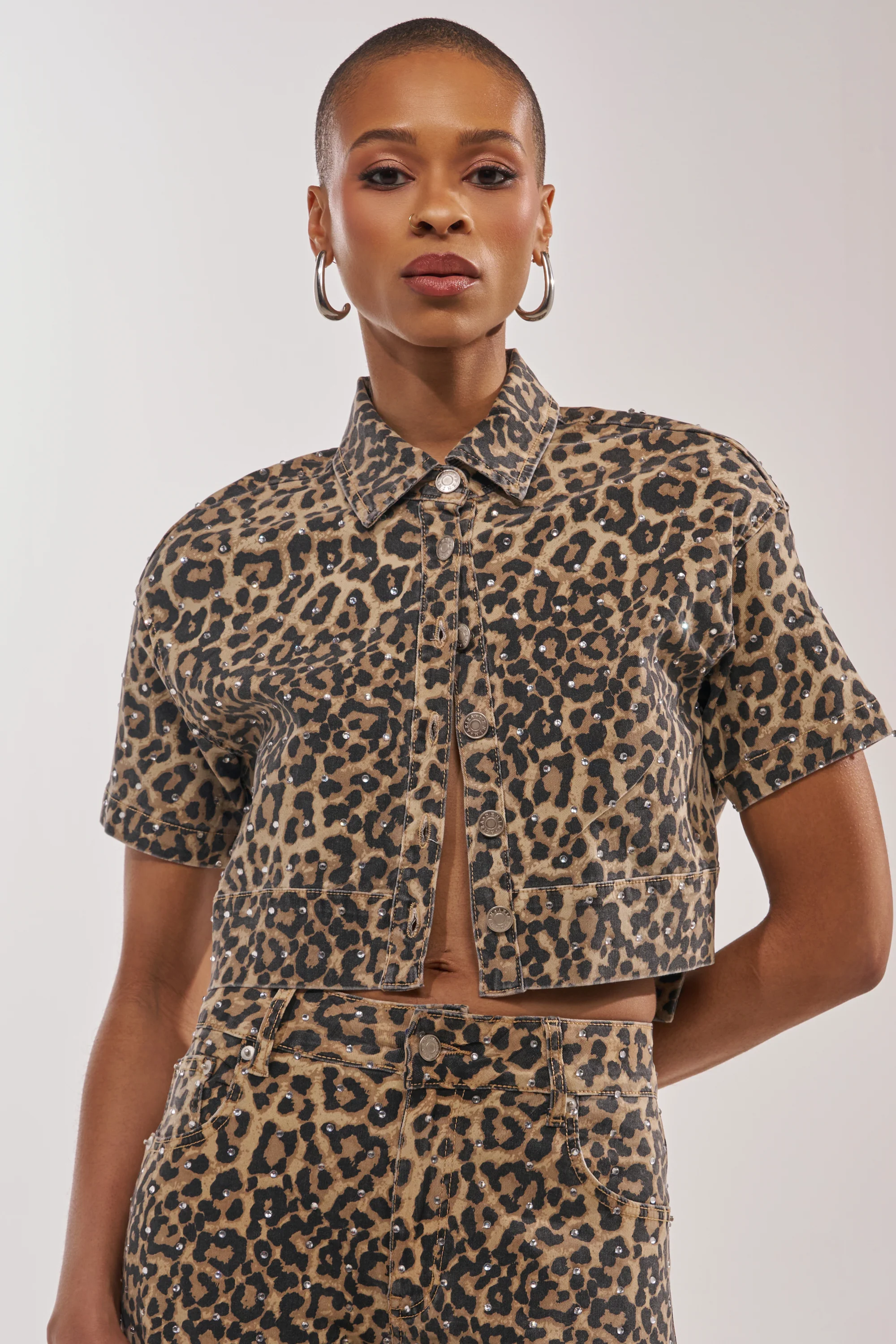 LEOPARD SISTA BUTTON DOWN - Akira Store