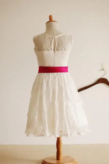 Ivory Bateau A-line Princess Sleeveless Long Lace Flower Girl Dress With Sash DM701