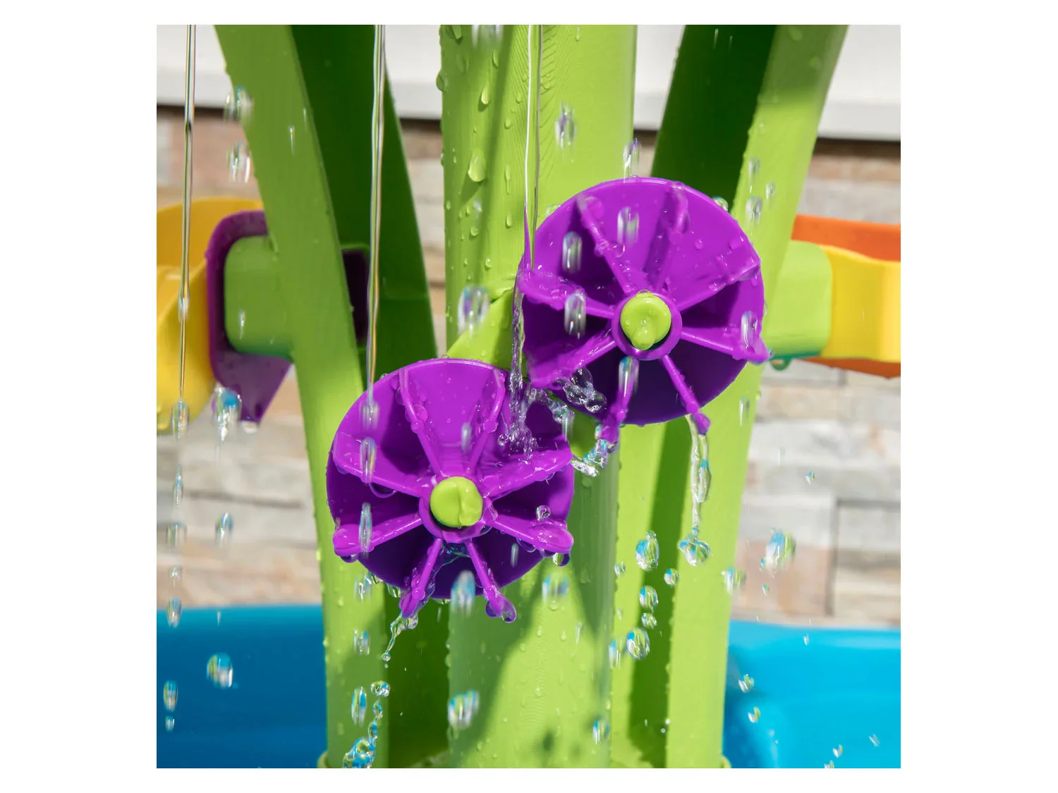 Step 2 Table  eau Summer Showers Splash Tower