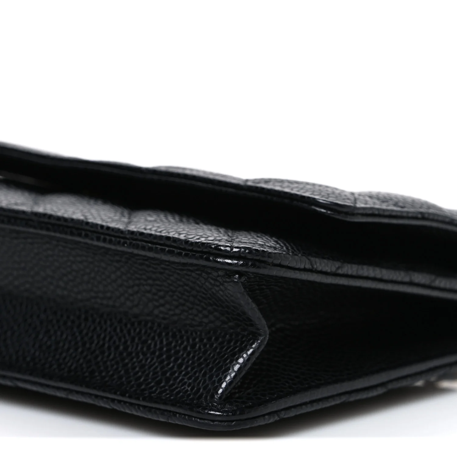 Caviar Quilted Wallet on Chain WOC Black
