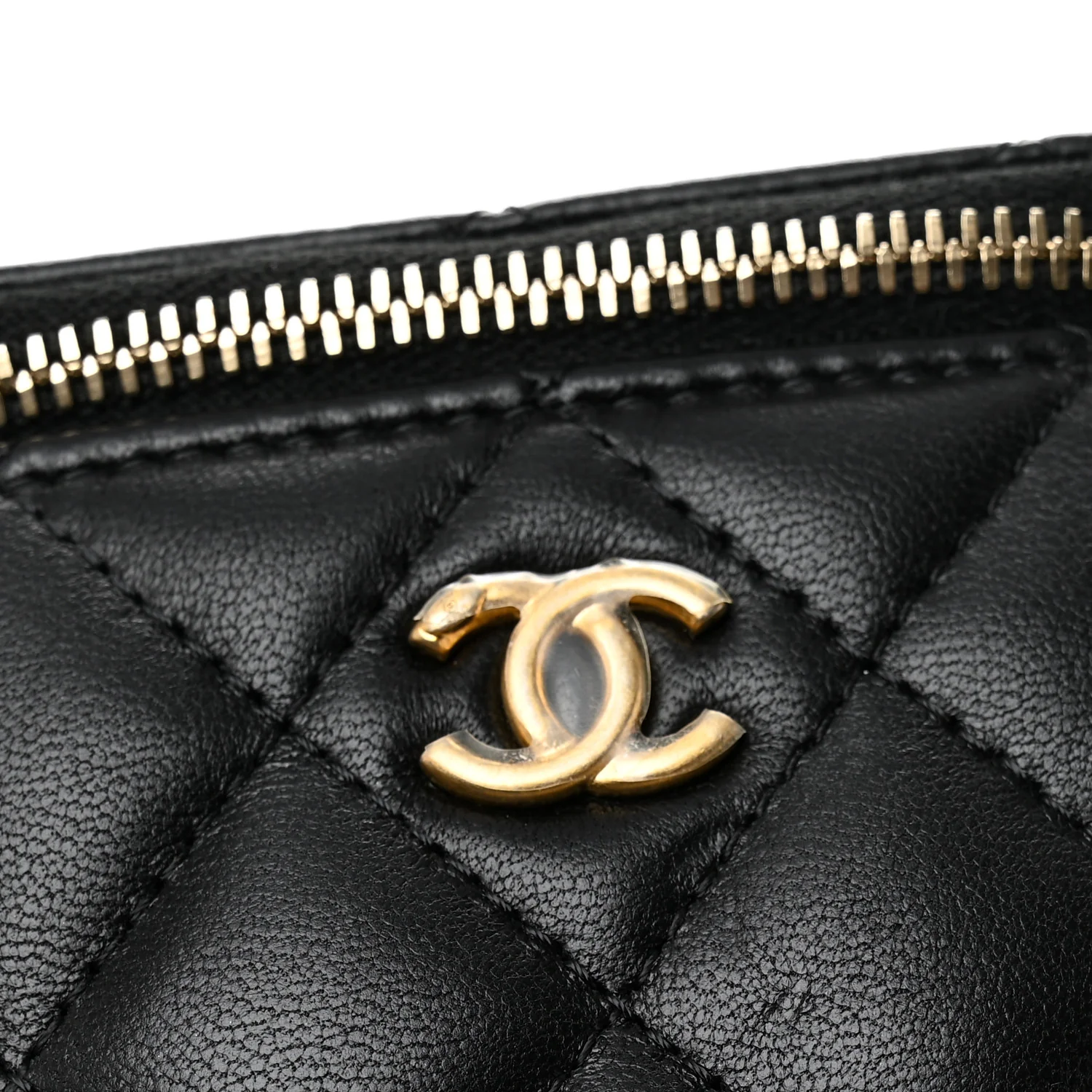 Lambskin Quilted Mini Pearl Crush Vanity Case With Chain Black