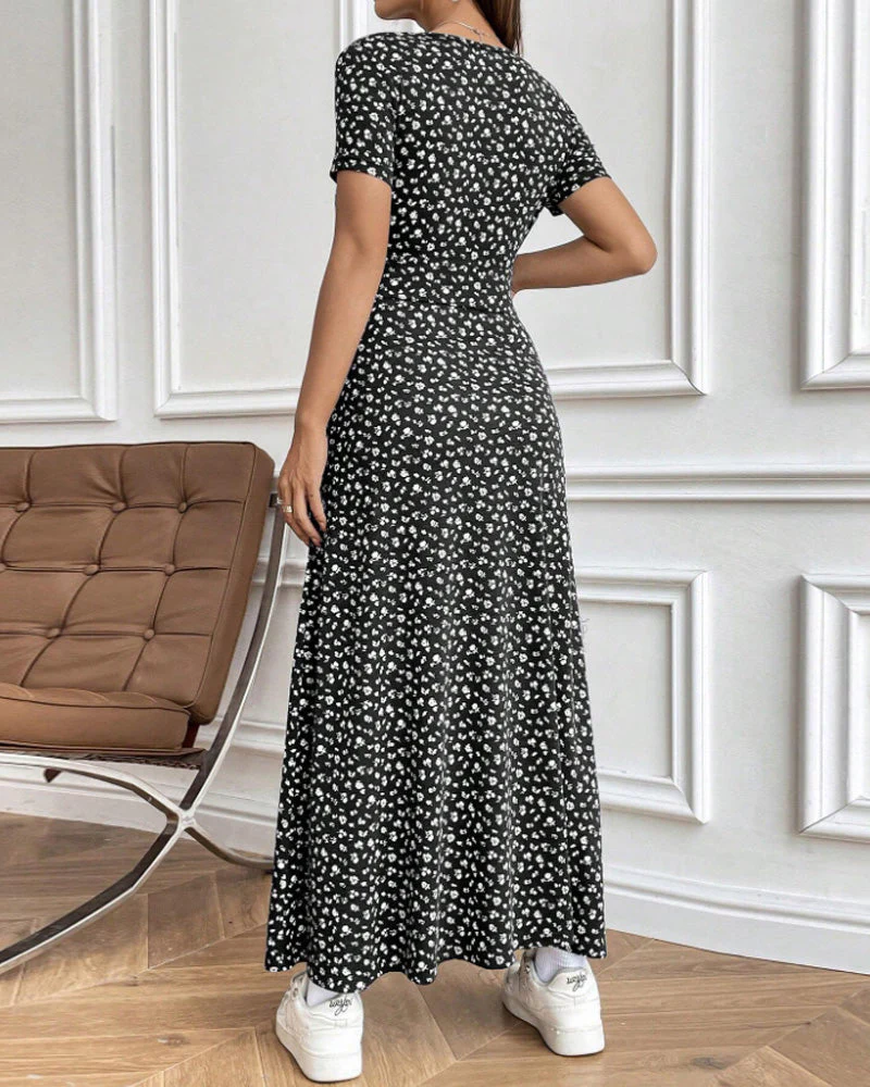 Robe moulante imprimée élégante