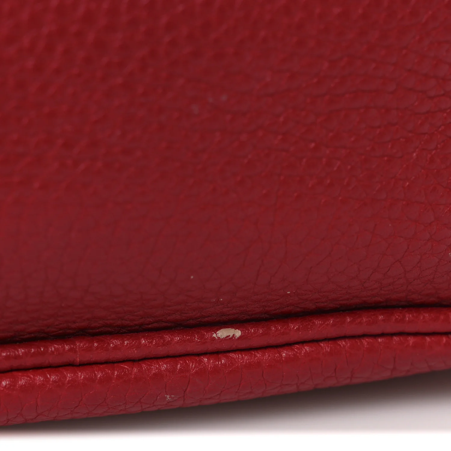 Pebbled Calfskin Small Soho Disco Bag Vibrant Red