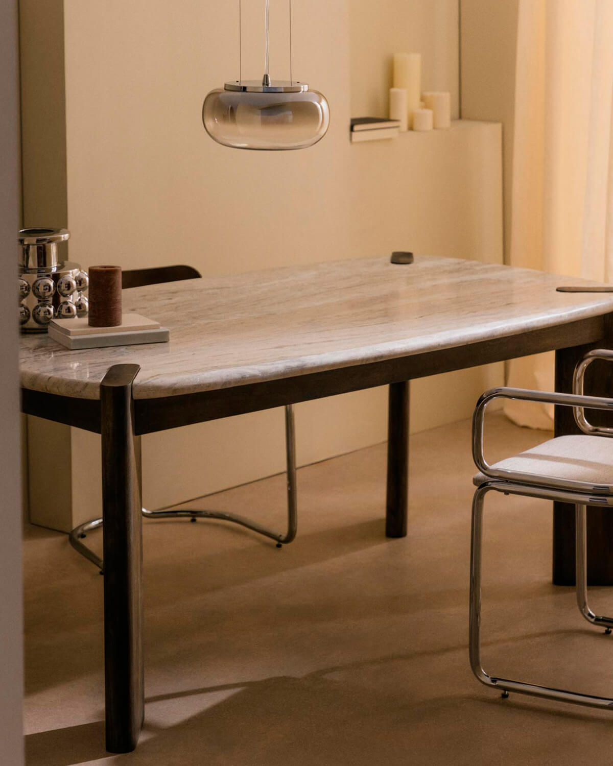 Edgar - Mesa de Comedor Rectangular de Mármol Sawar y Madera de Mango (180x99 cm) Edgar