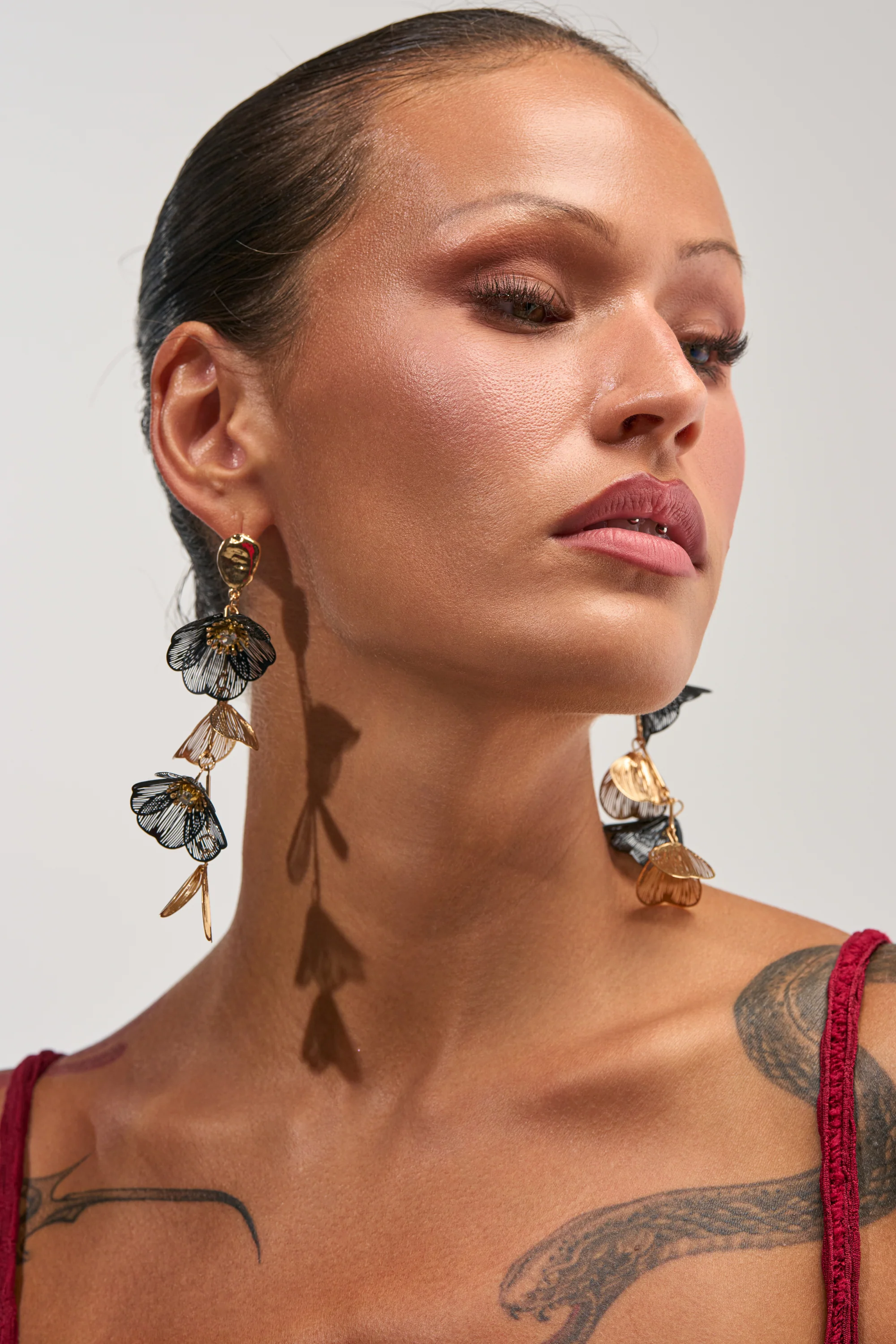 TWO-TONE FLORAL DROP EARRINGS - Akira Store