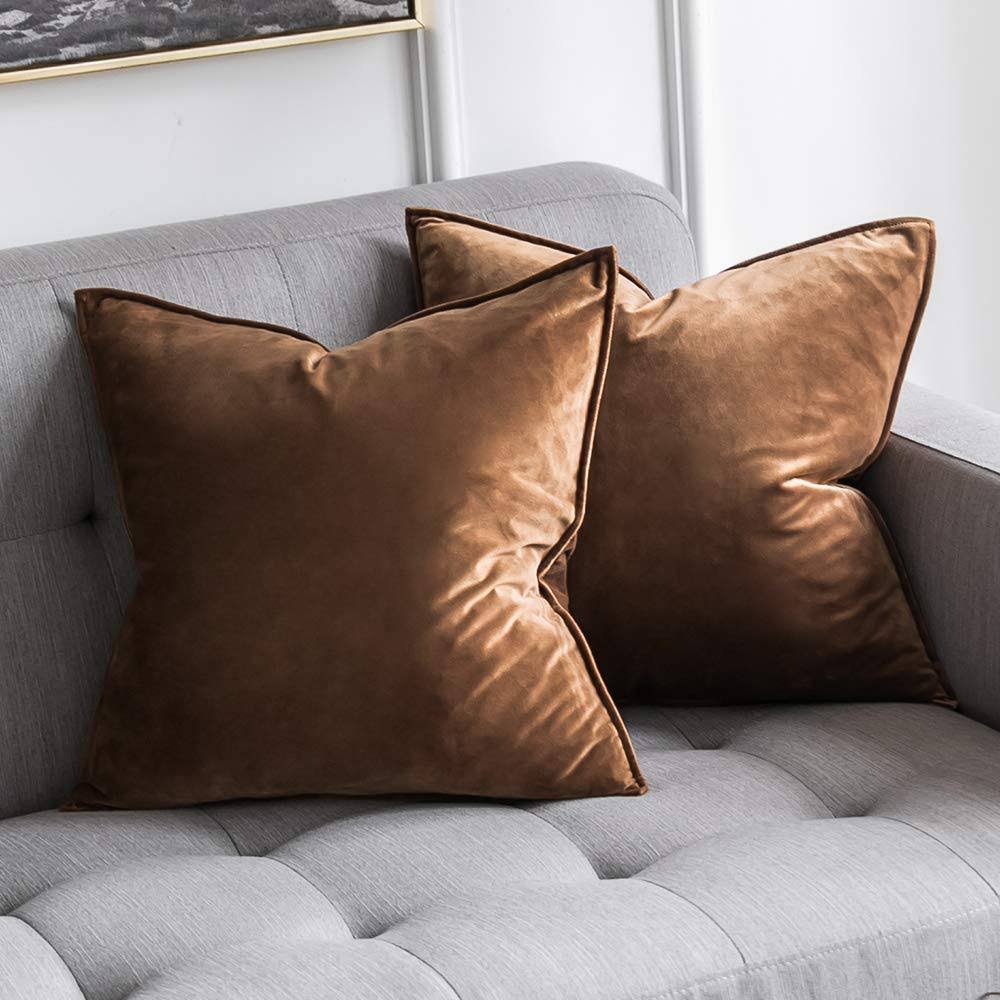 MIULEE Pack of 2 Decorative Velvet Throw Pillow Cover Soft Chocolate Pillow Cover Soild Square Cushion Case for Sofa Bedroom Car