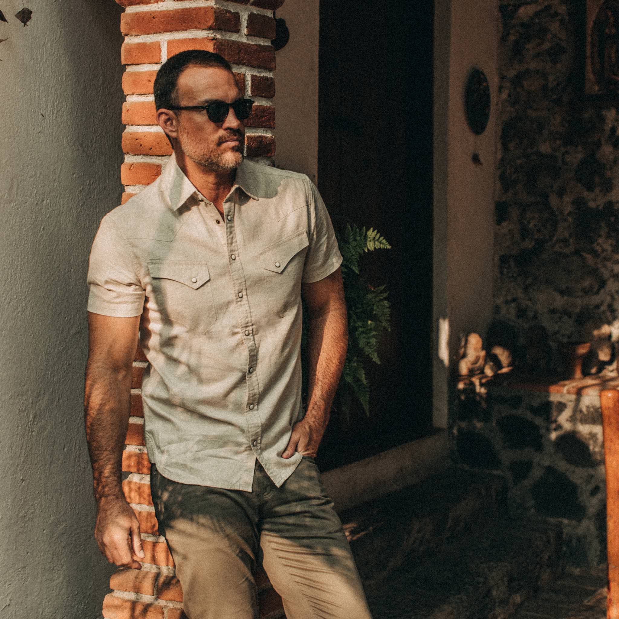Le pull western à manches courtes couleur naturelle