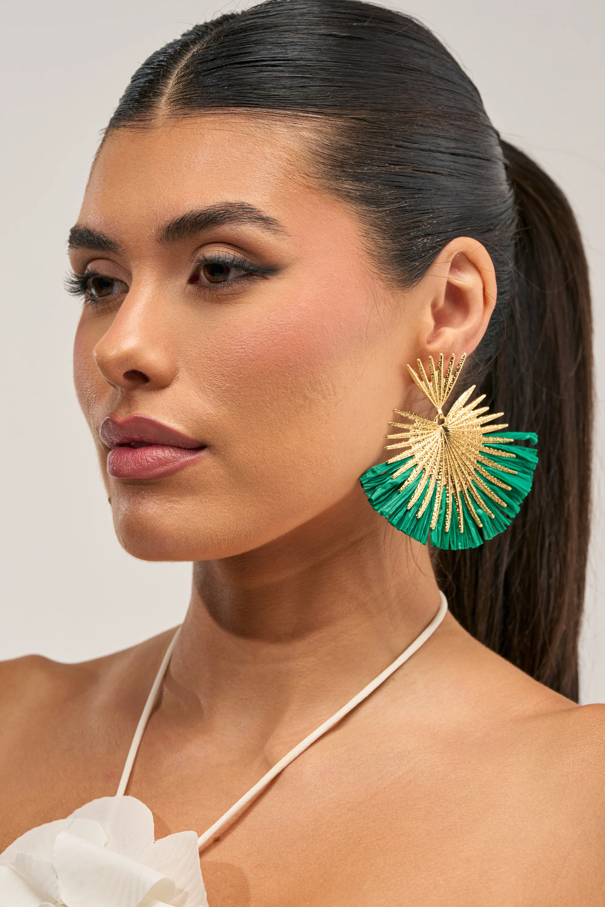 DRESSED UP EARRING - Akira Store