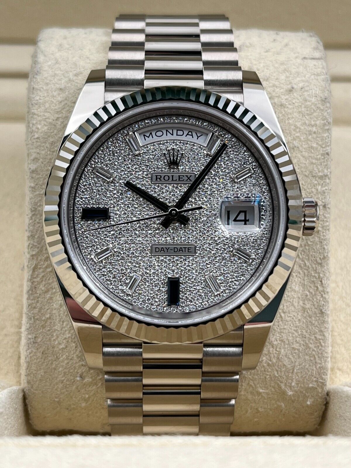【Super Clone】RLX  Day-Date 228236-0009 Diamonds & Sapphires Dial