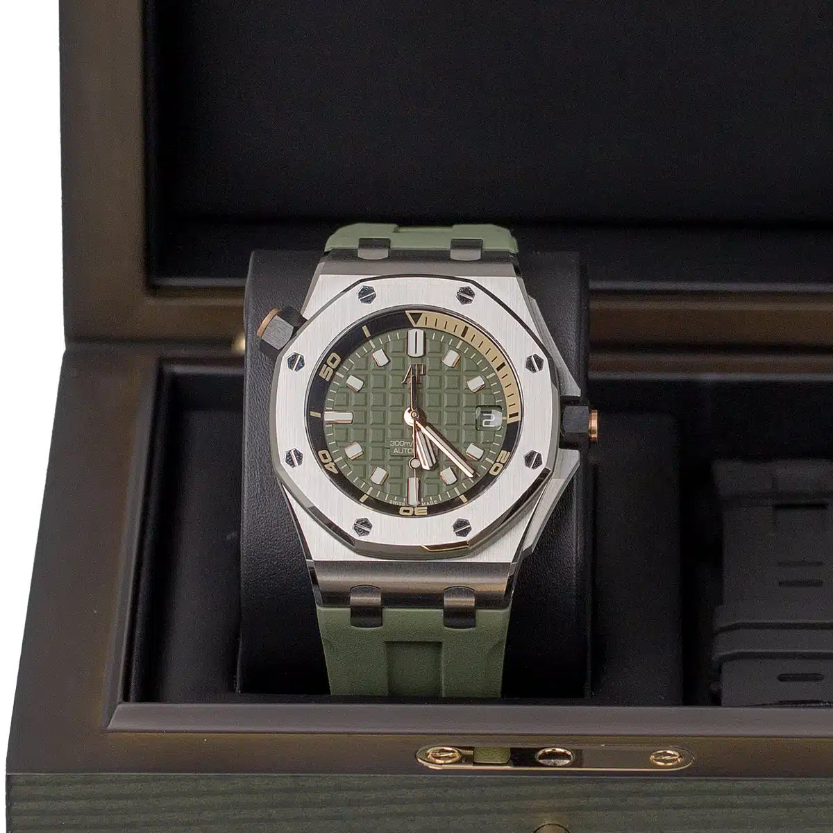 【Super Clone】Audemars Piguet  Royal Oak Offshore Khaki green 42mm 15720ST.OO.A052CA.01