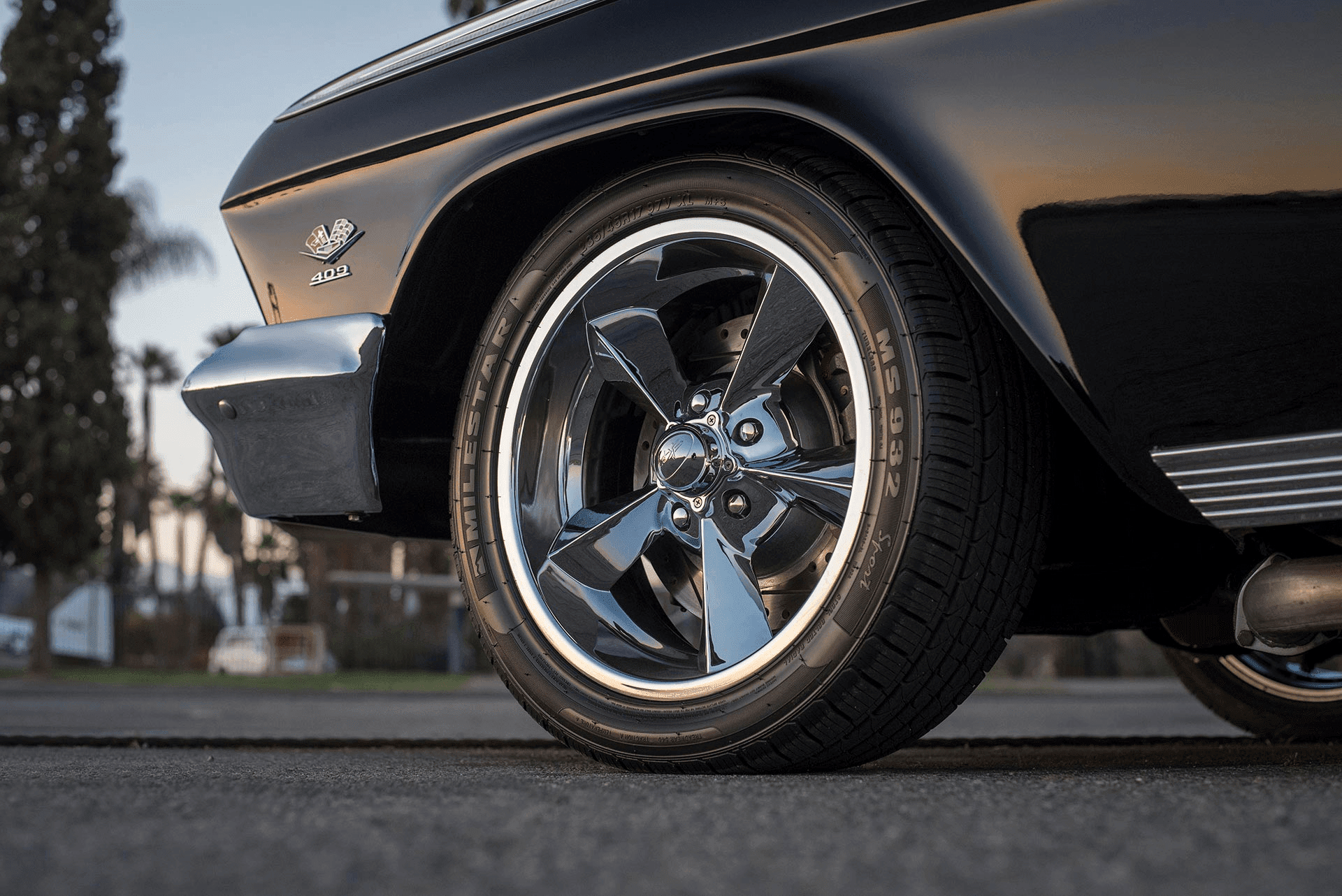MS932 Sport All-Season Tire - 255/55R20 110V