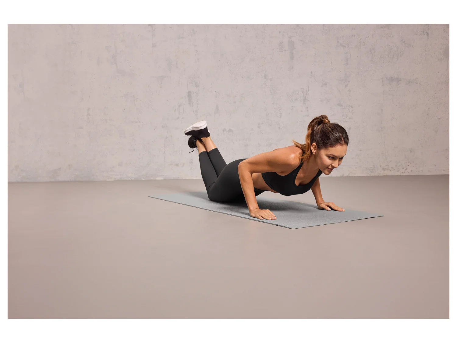 CRIVIT Tapis de fitness et de yoga, 183 x 61 cm