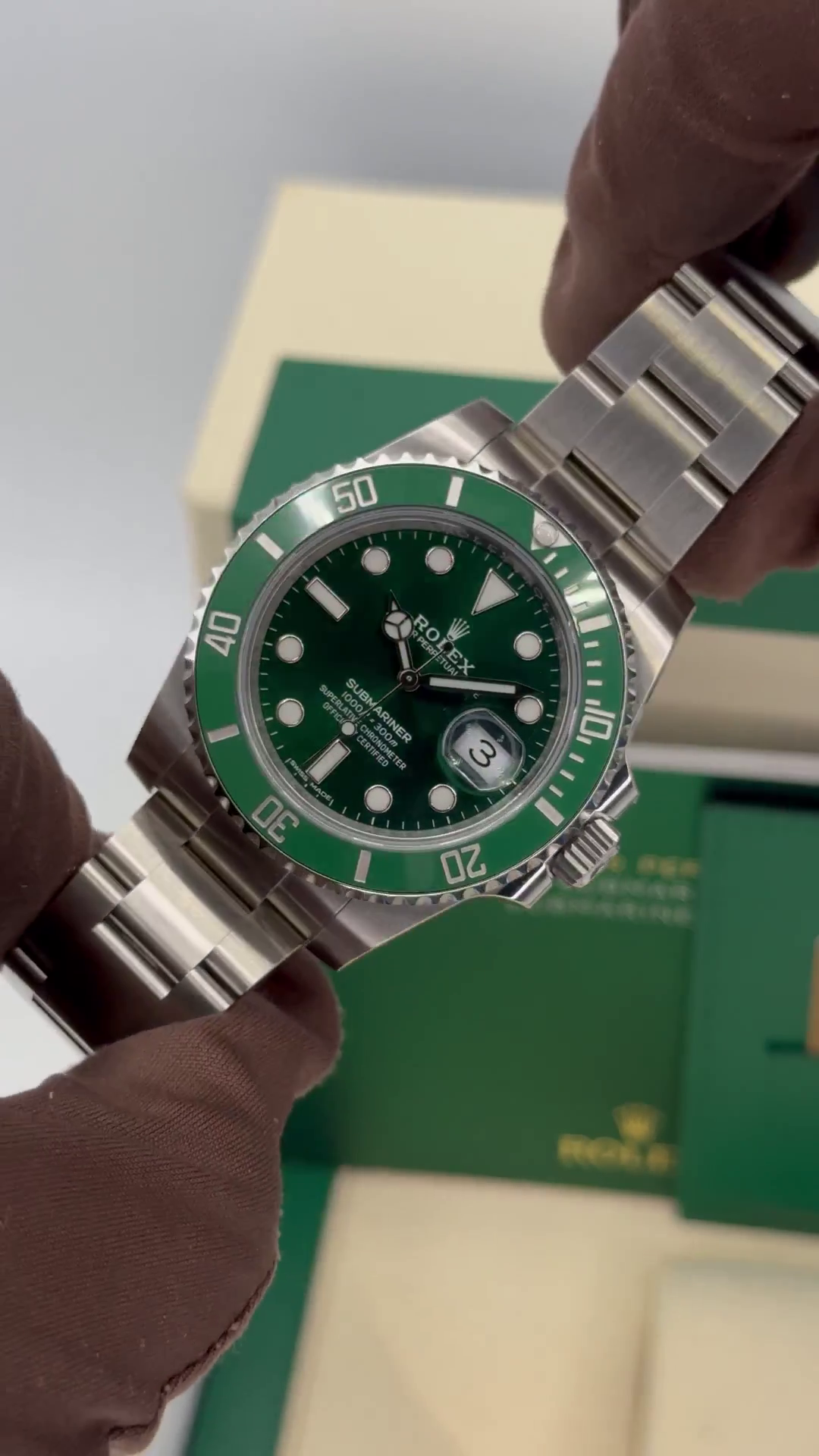 [Super Clone]Rolex Submariner Hulk 40mm Swiss Replica Watch|  116610LV Green Dial