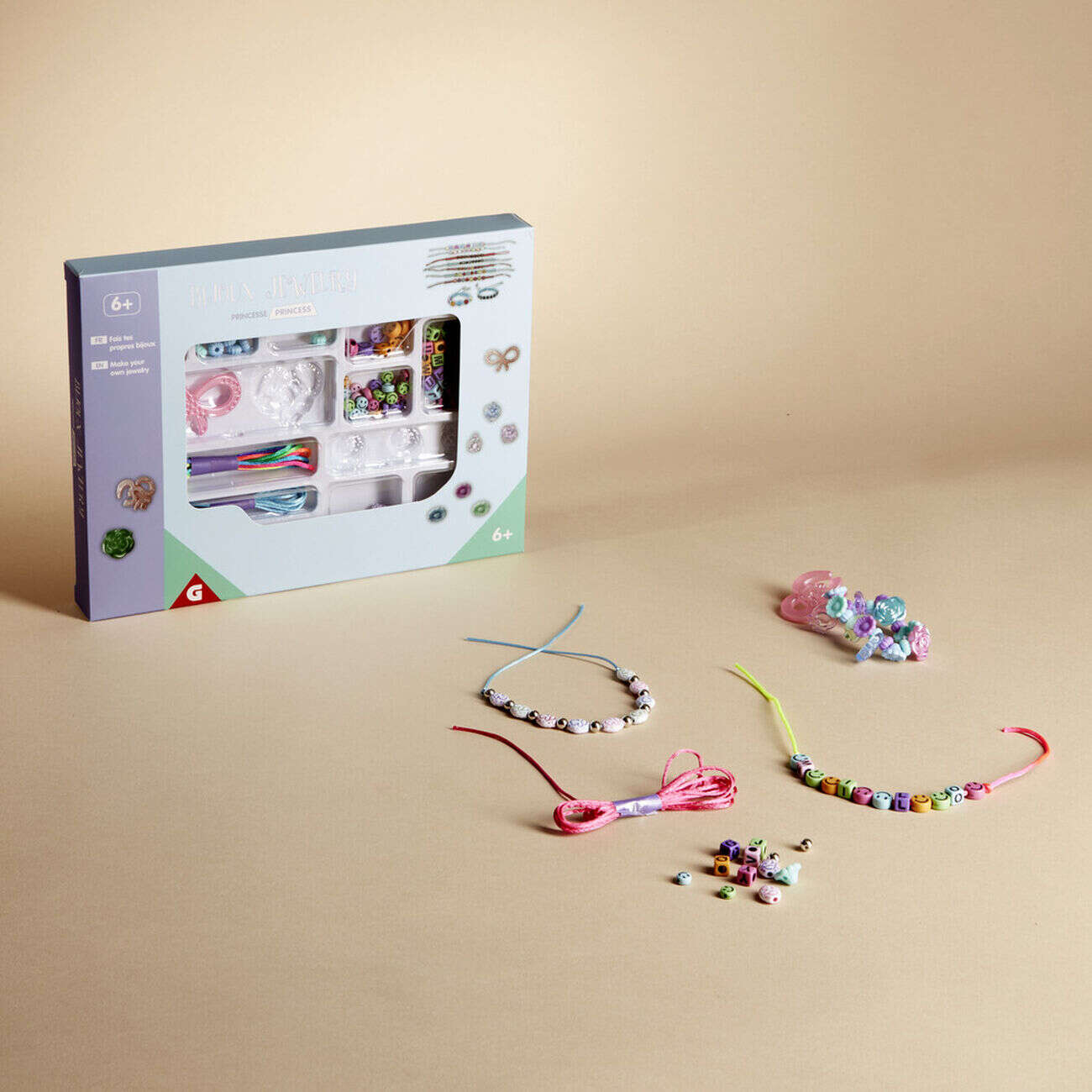 Perle à bijoux avec bracelet