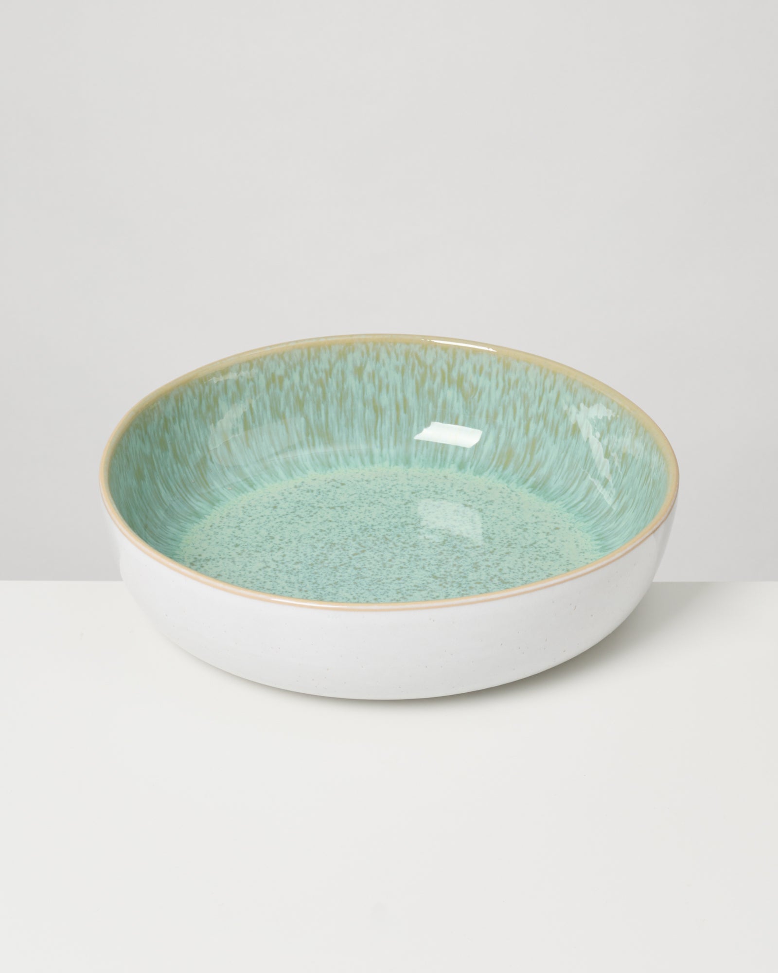 AREIA - SMALL SERVING BOWL MODERN MINT