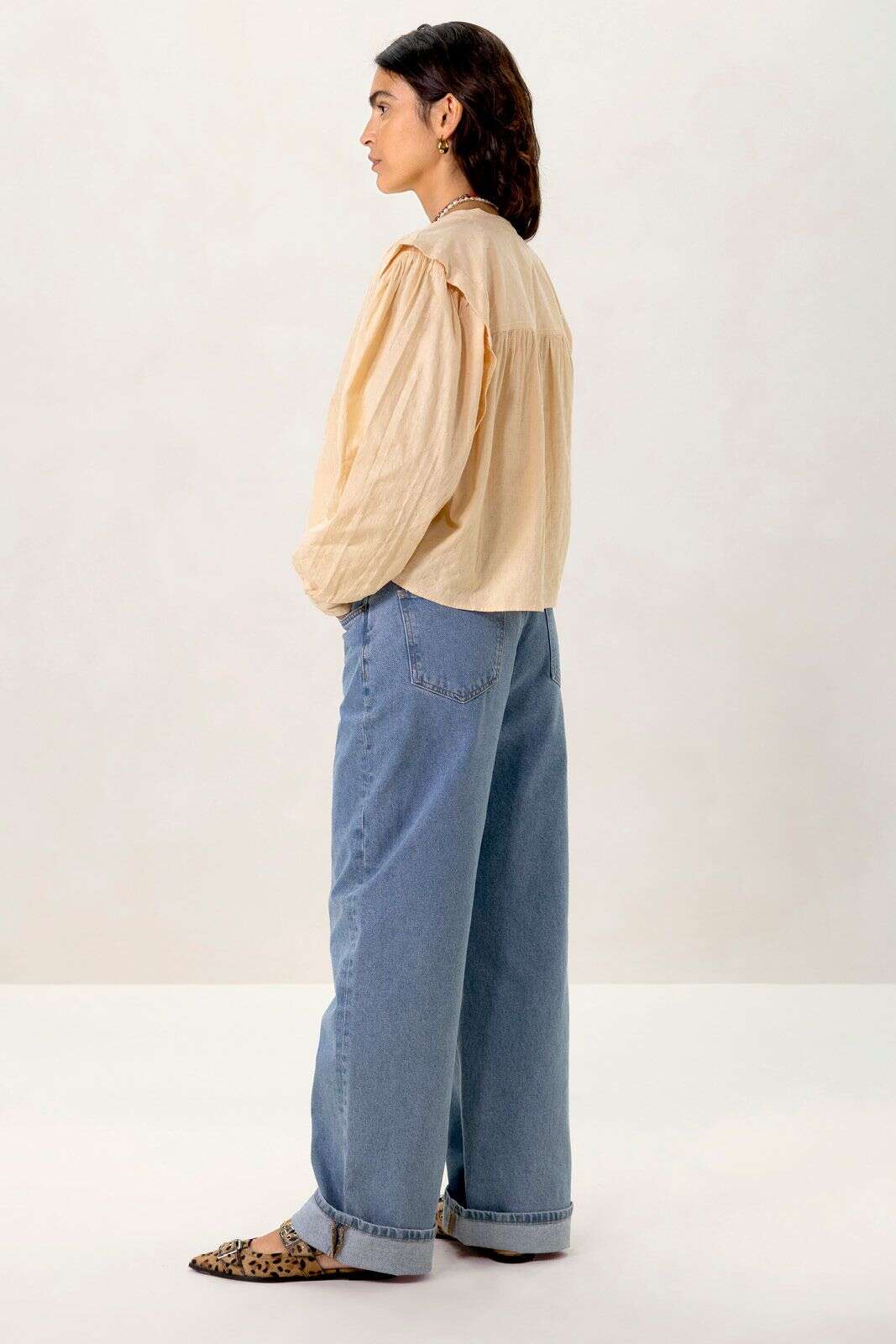 Lichtoranje blouse met pintuck details