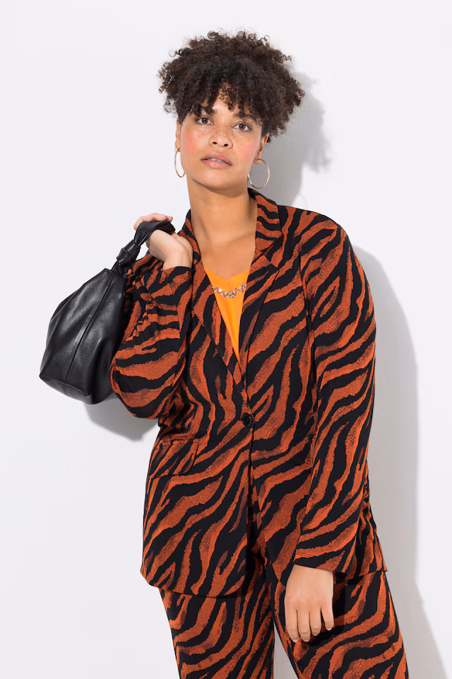 Slim-fitting zebra pattern blazer