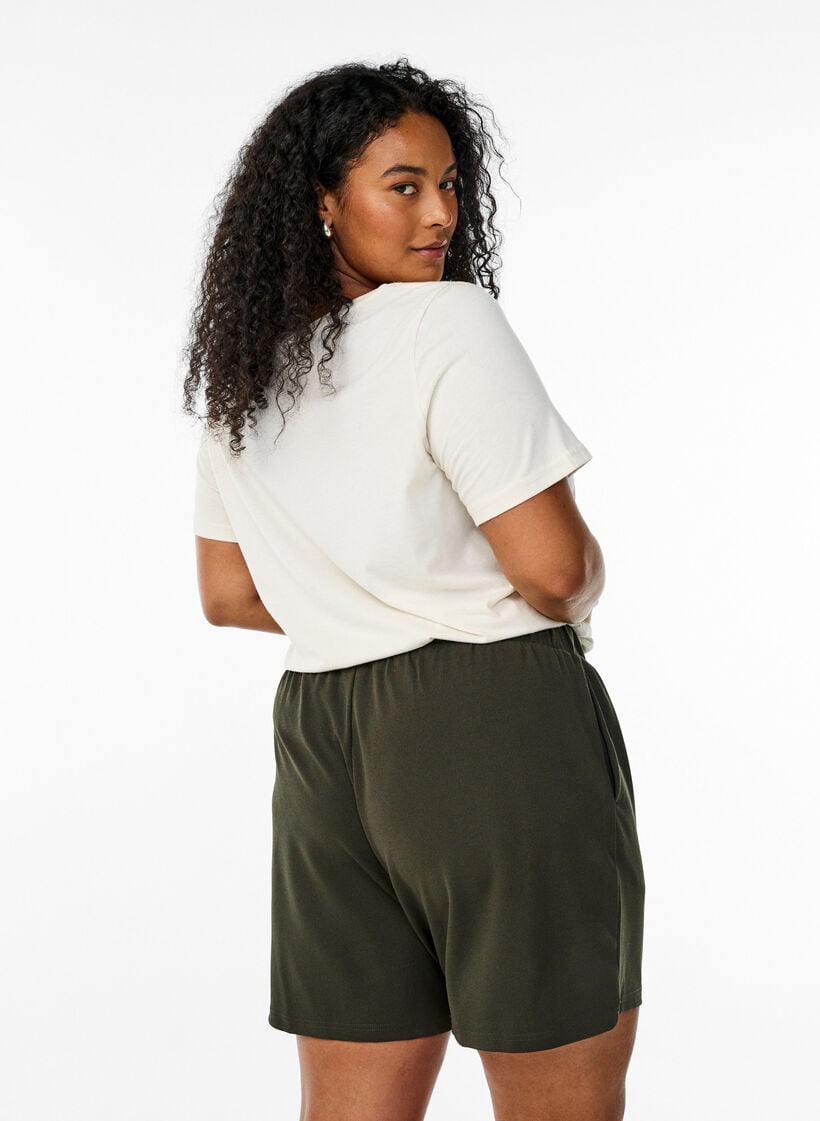 Zizzi Loose shorts with pockets