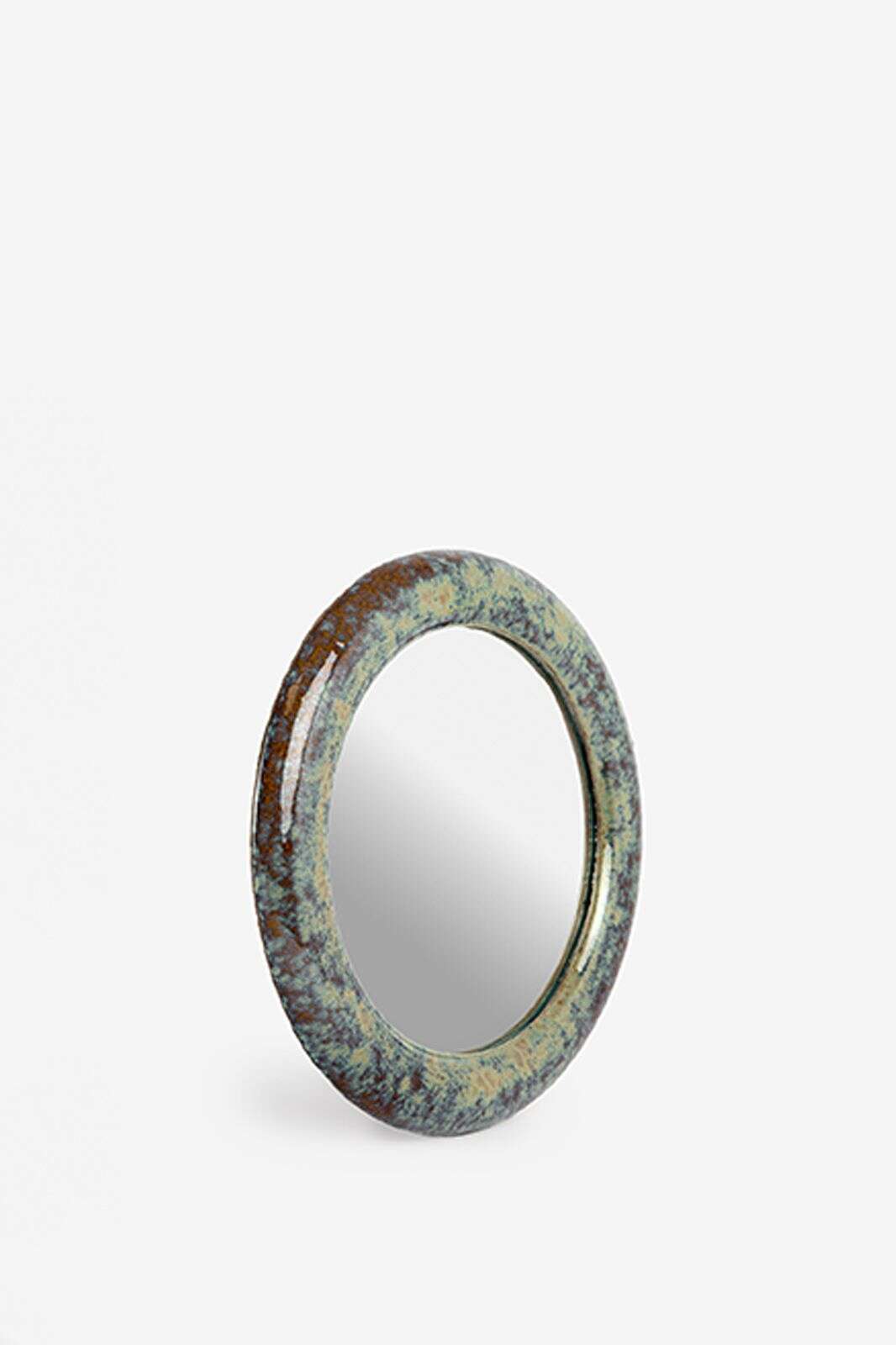 Grijsgroene ronde hangspiegel met keramische omlijsting