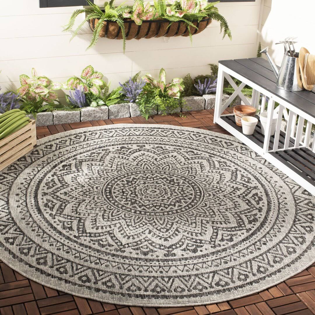 Arneshia Floral Light Gray/Black Indoor/Outdoor Area Rug Wade Logan Rug Size: Round 6'7